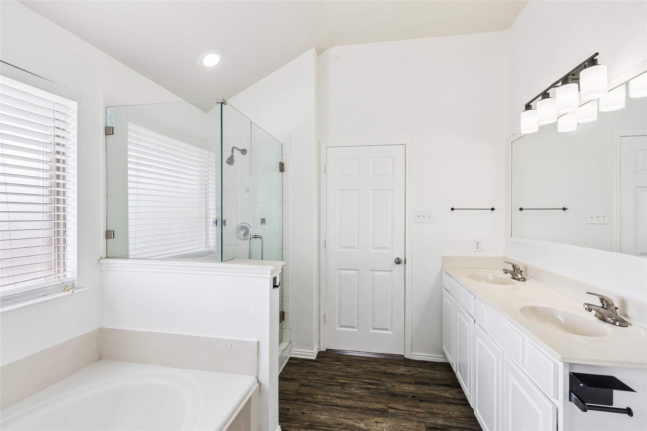 9009 Water Oak Drive Arlington TX 76002