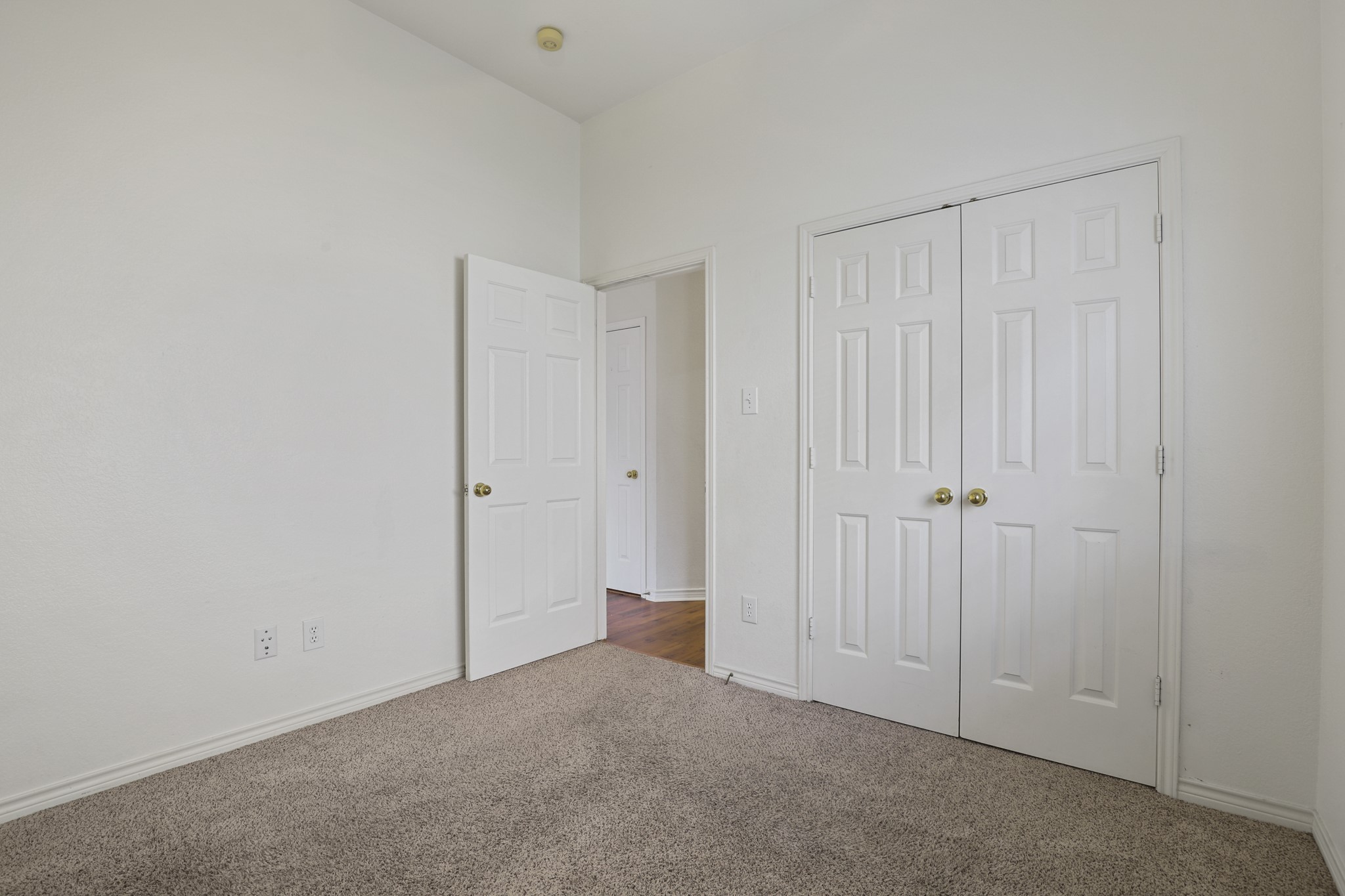 8704 Moss Hill Road Irving TX 75063