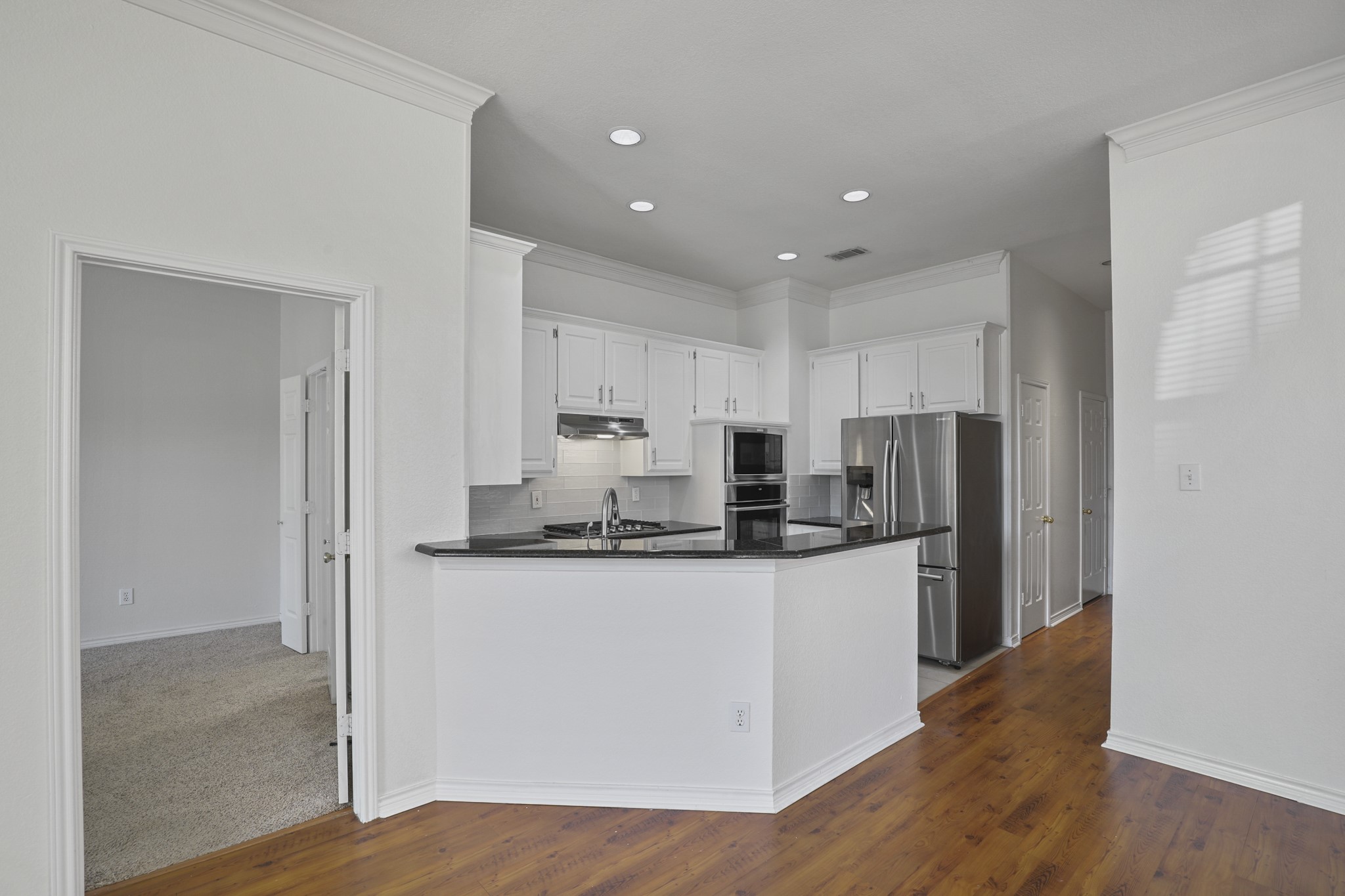 8704 Moss Hill Road Irving TX 75063