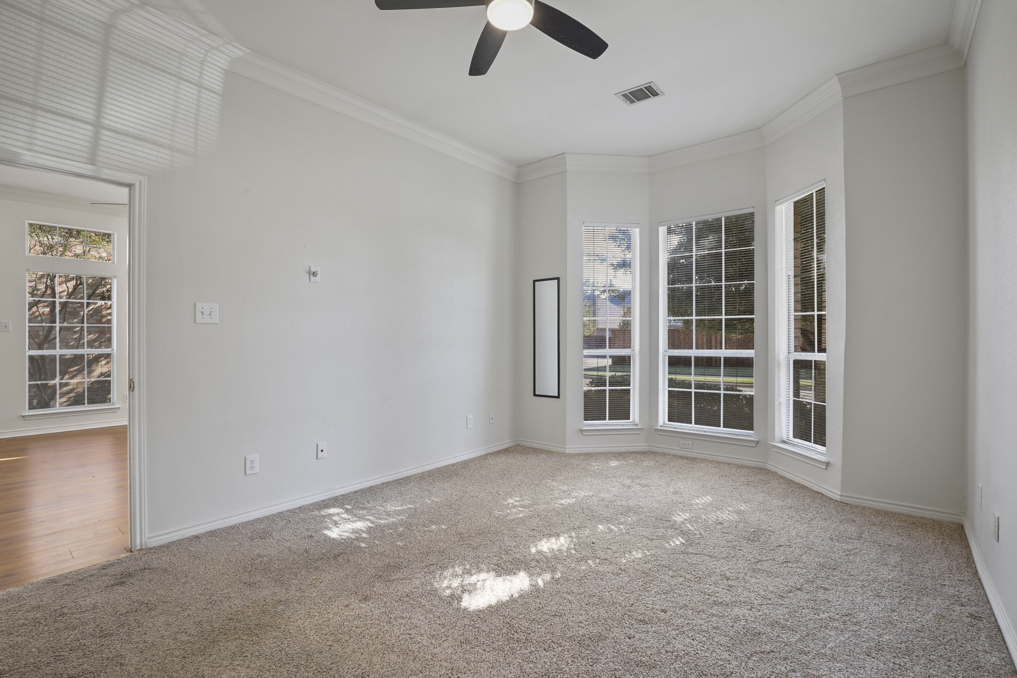 8704 Moss Hill Road Irving TX 75063