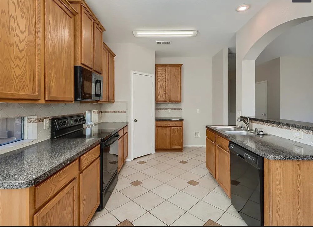 850 Warbler Aubrey TX 76227