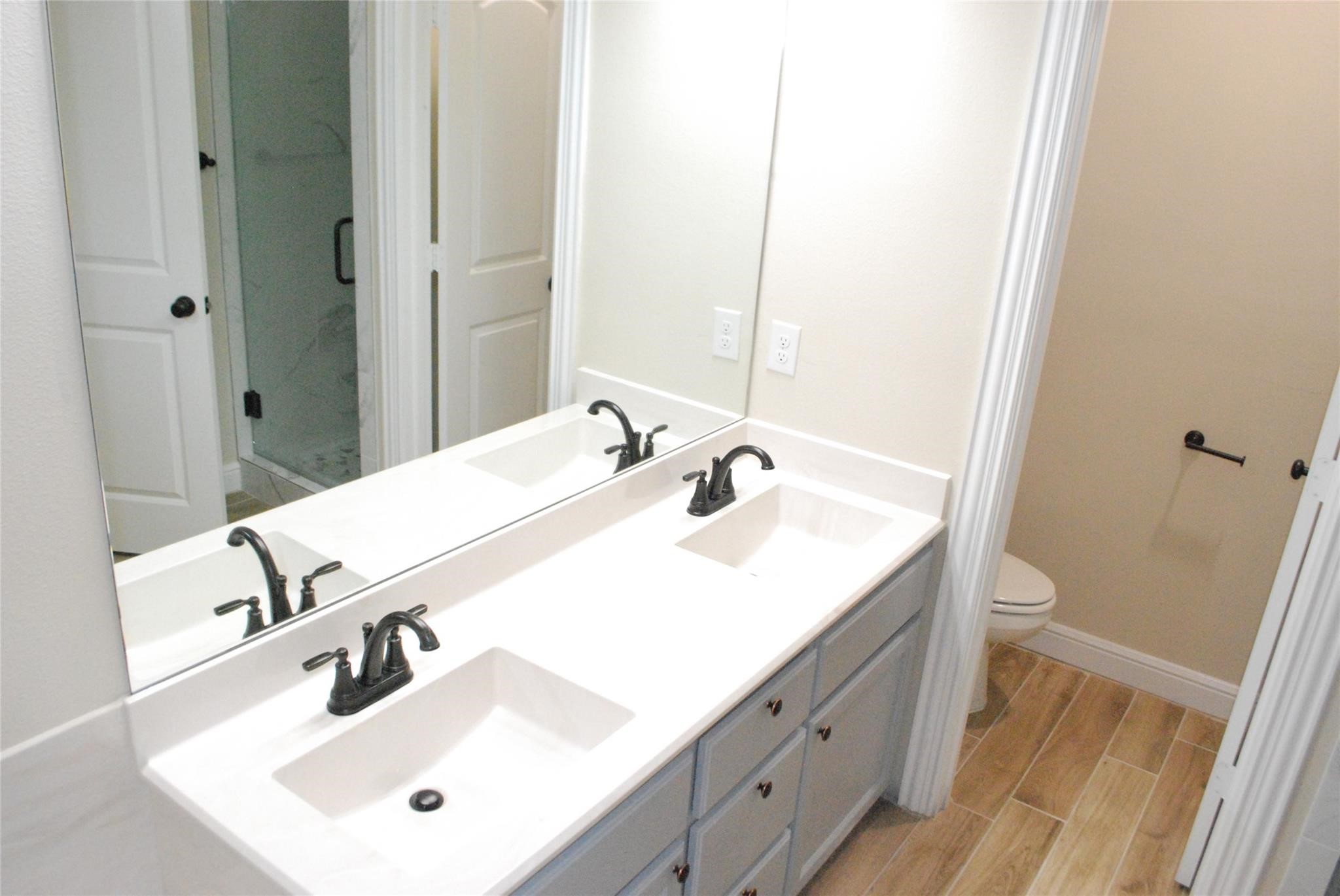 521 W Sears Street Denison TX 75020