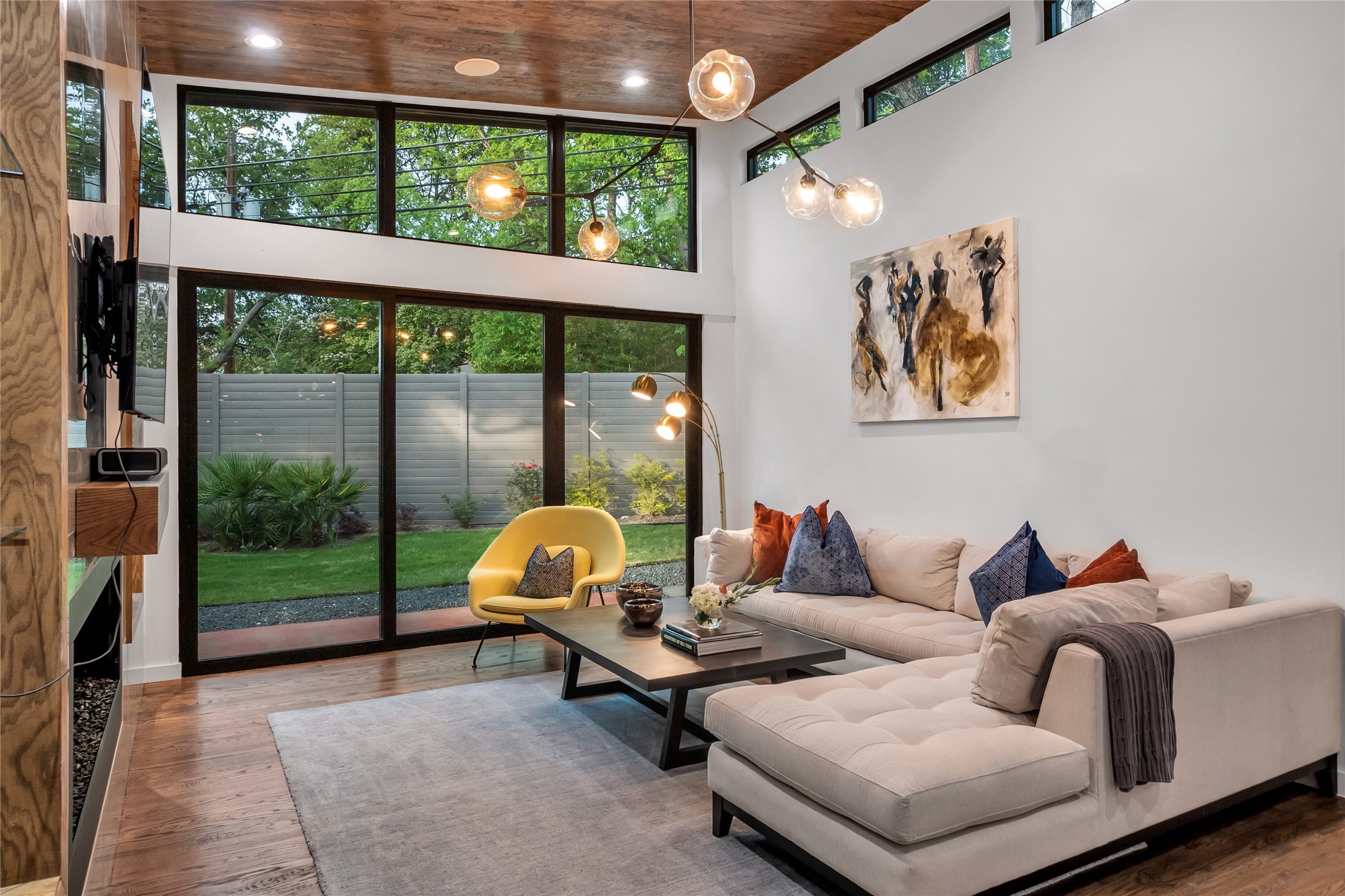 10043 Woodgrove Drive Dallas TX 75218