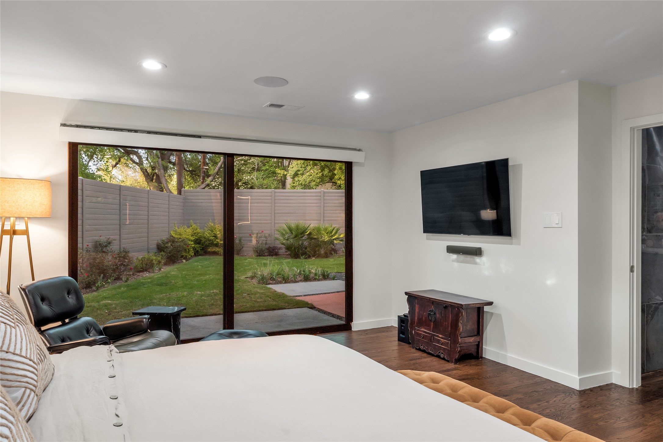 10043 Woodgrove Drive Dallas TX 75218