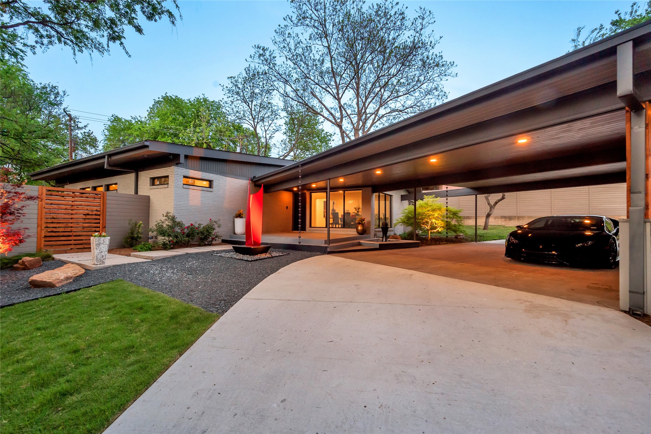 10043 Woodgrove Drive Dallas TX 75218