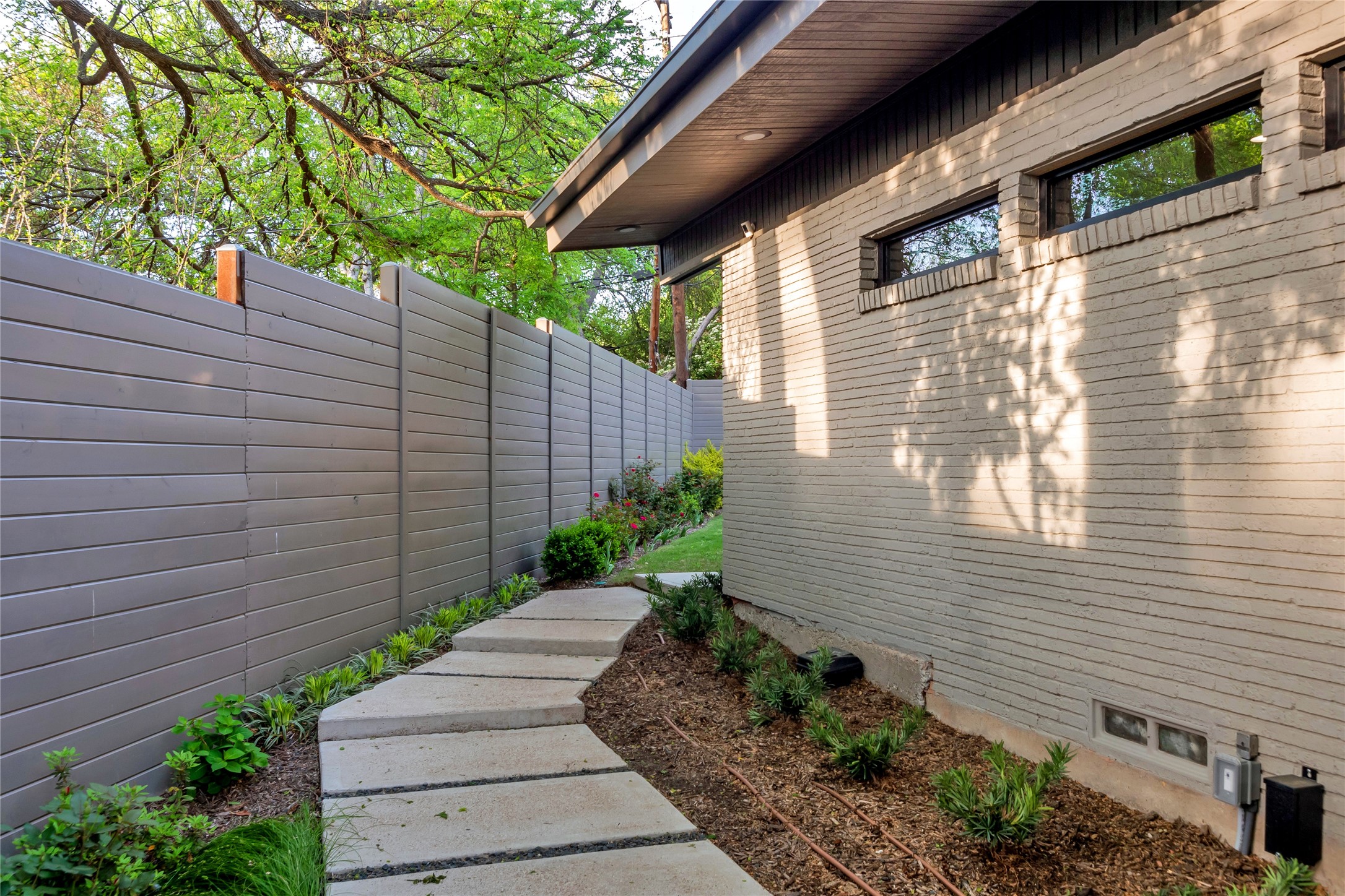 10043 Woodgrove Drive Dallas TX 75218
