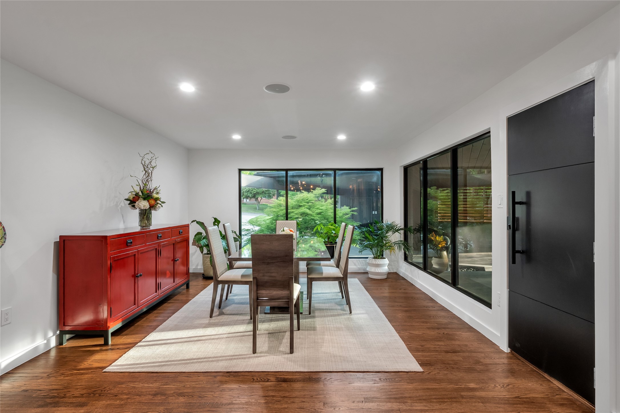 10043 Woodgrove Drive Dallas TX 75218