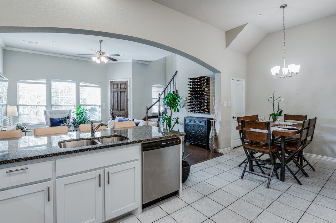 2563 Sarah Lane Lewisville TX 75056