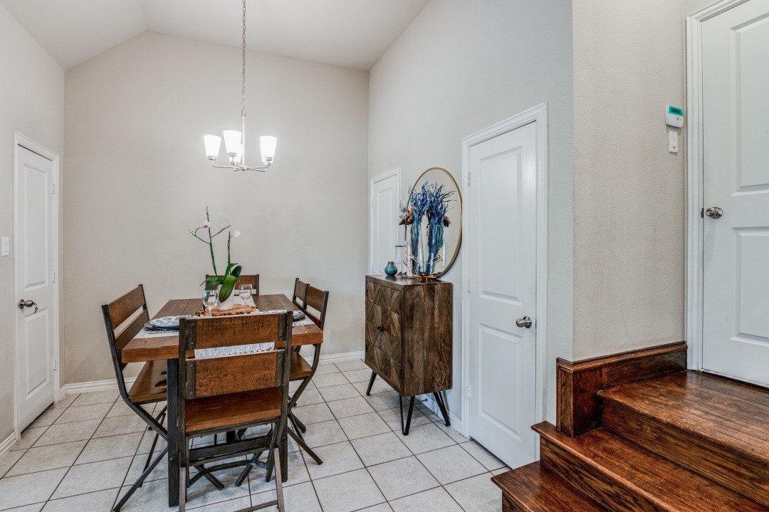 2563 Sarah Lane Lewisville TX 75056