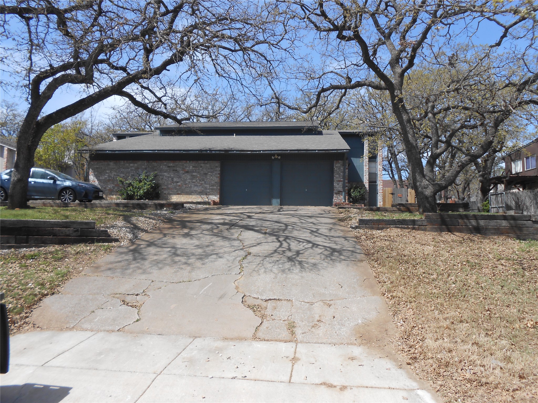 1920 Crooked Lane Fort Worth TX 76112