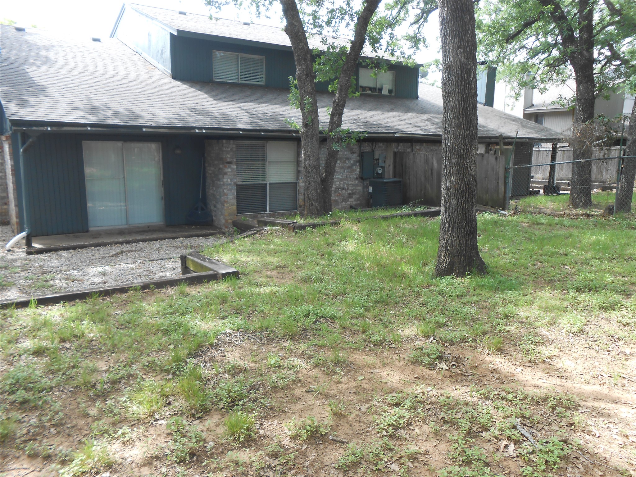 1920 Crooked Lane Fort Worth TX 76112