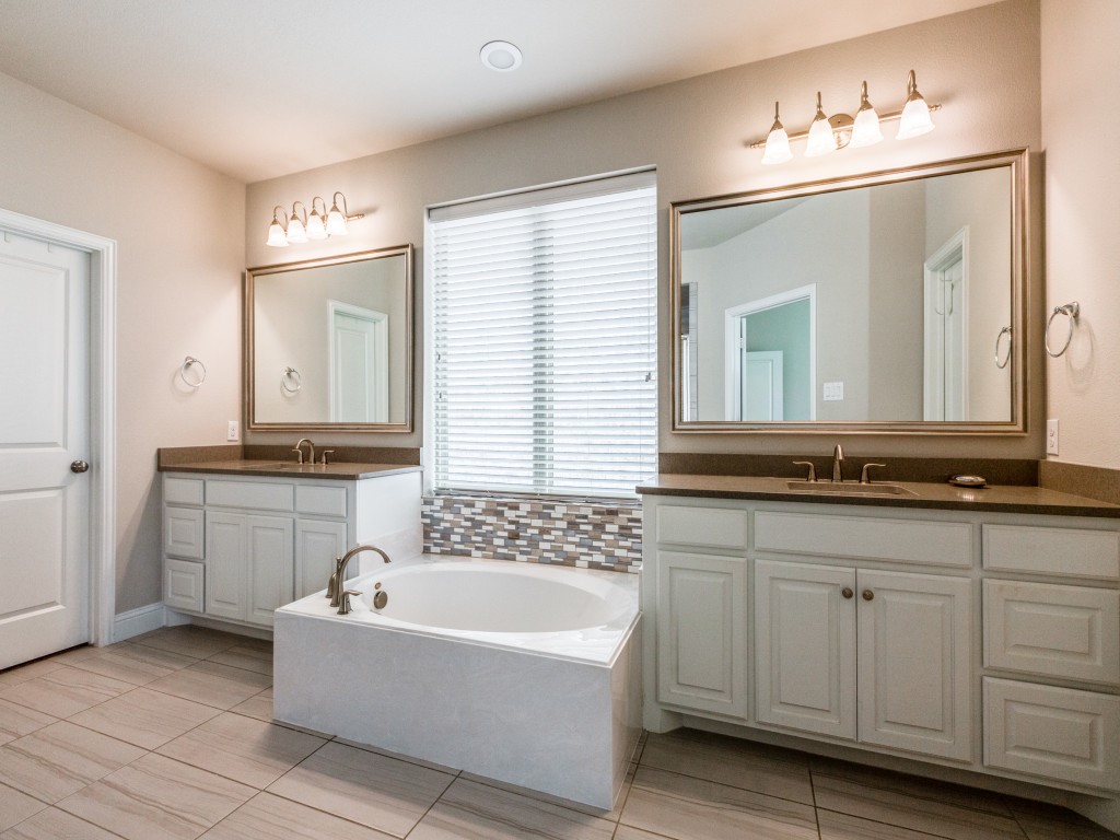 833 Underwood Lane Celina TX 75009