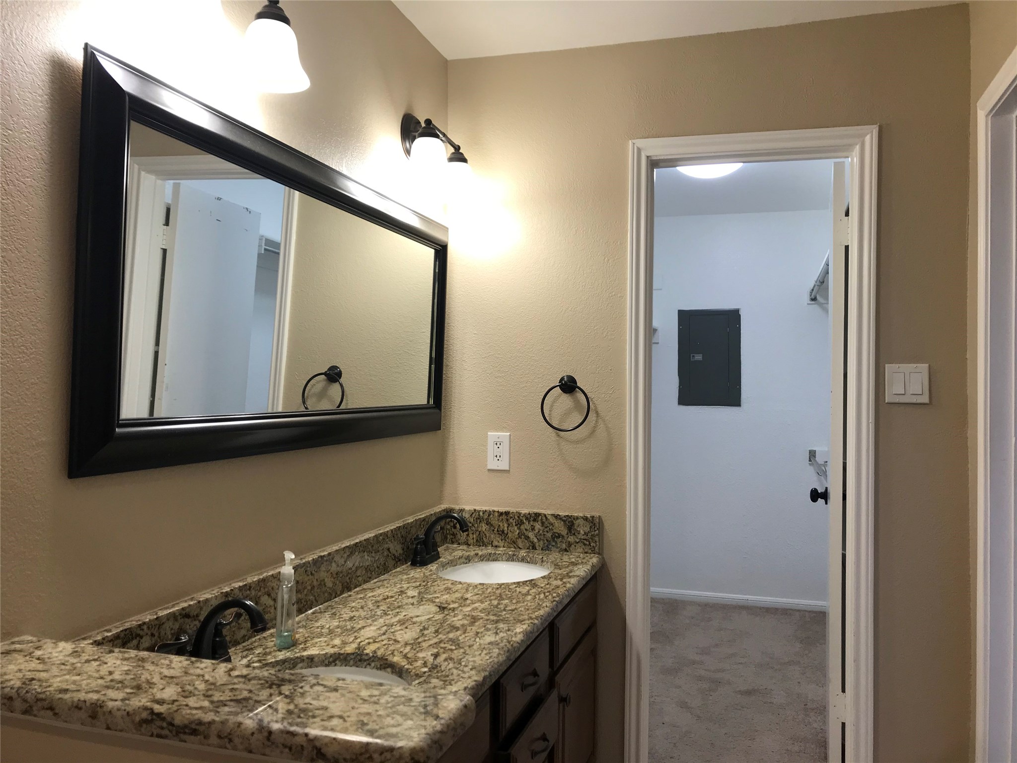 1101 Calico Lane Arlington TX 76011