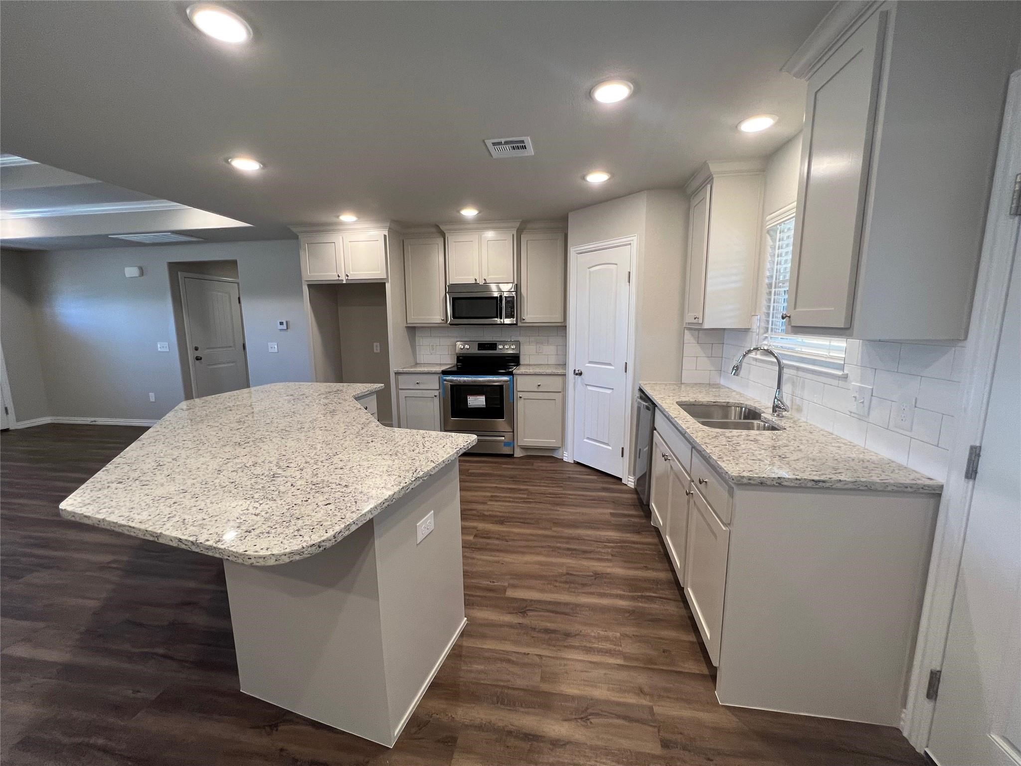 105 Midway Meadows Street Pottsboro TX 75076