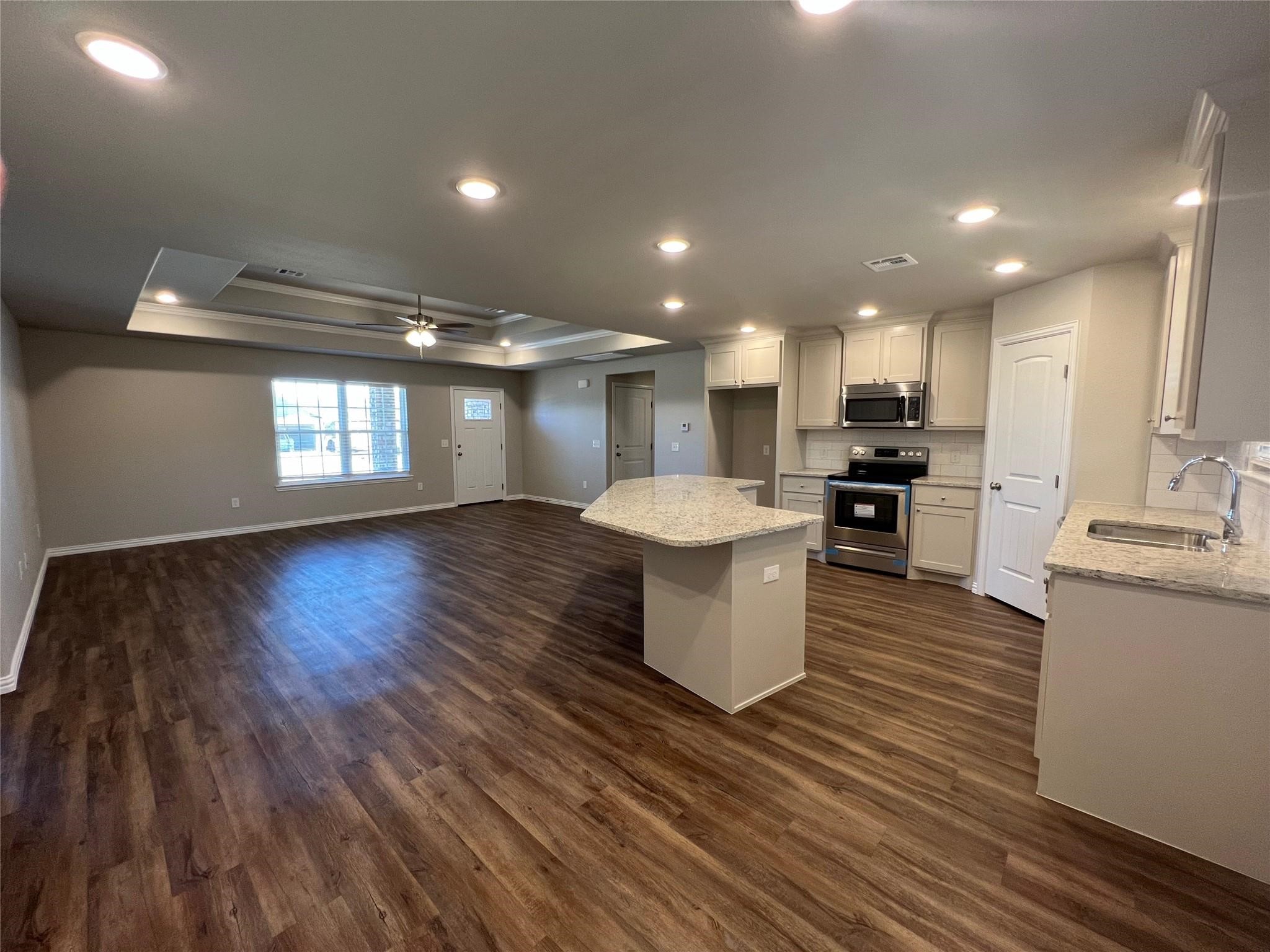 105 Midway Meadows Street Pottsboro TX 75076