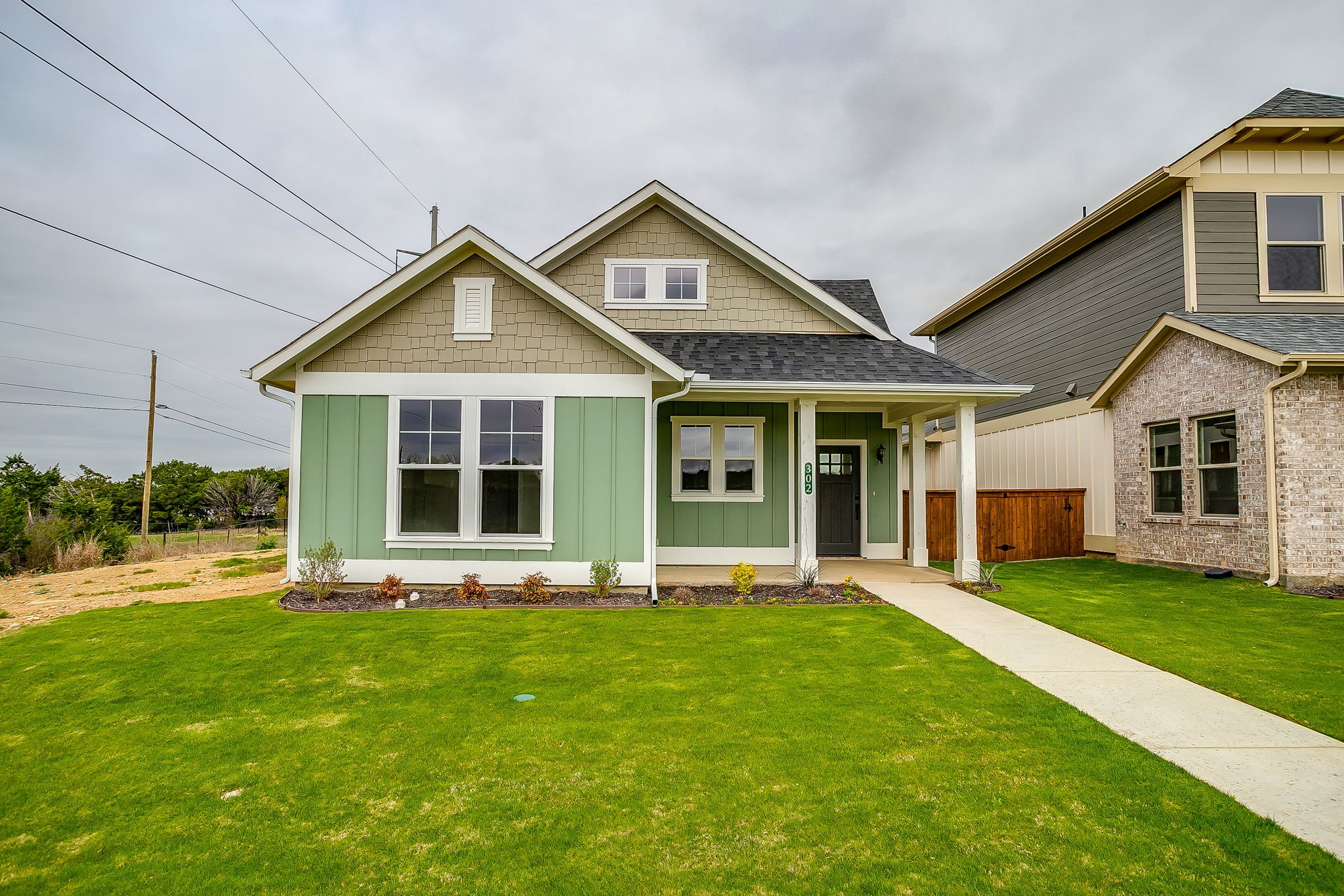 302 Red Bird Ridge Granbury TX 76049