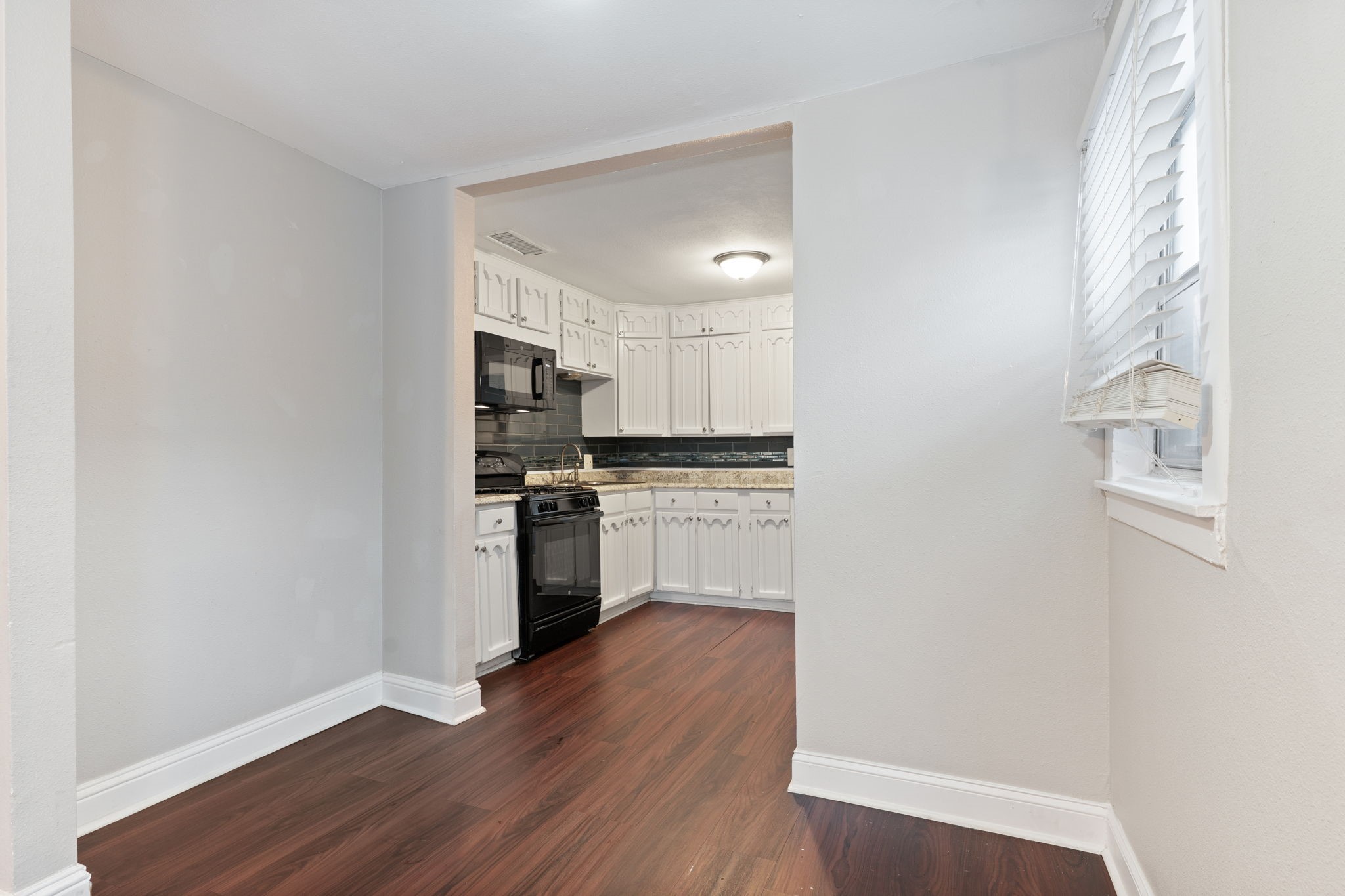 5729 Blackmore Avenue Fort Worth TX 76107