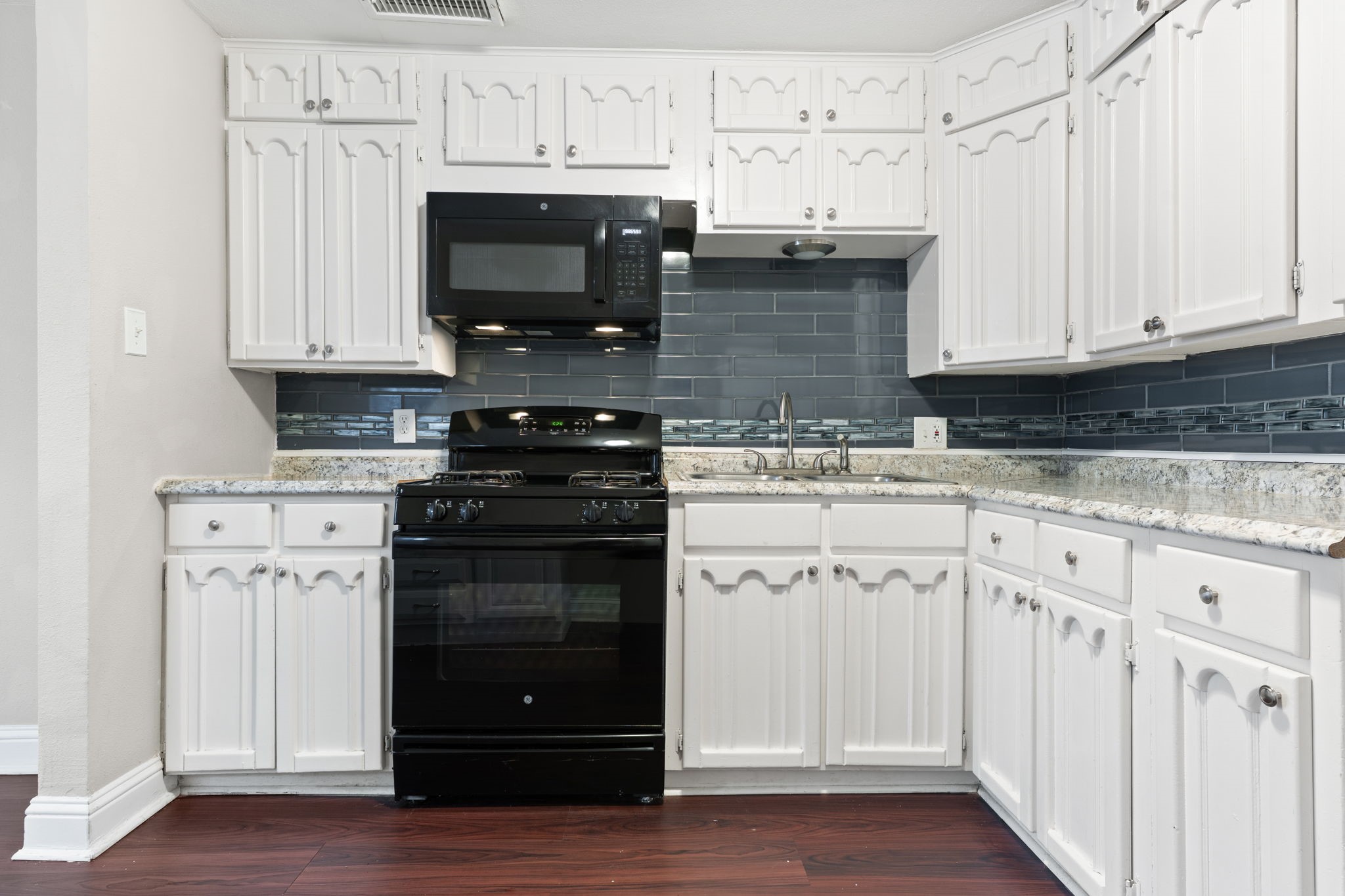5729 Blackmore Avenue Fort Worth TX 76107