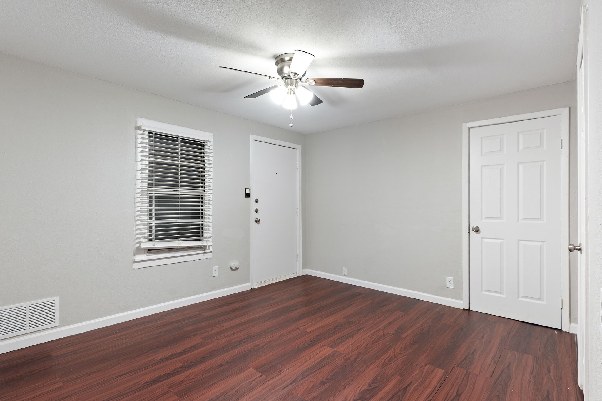 5729 Blackmore Avenue Fort Worth TX 76107