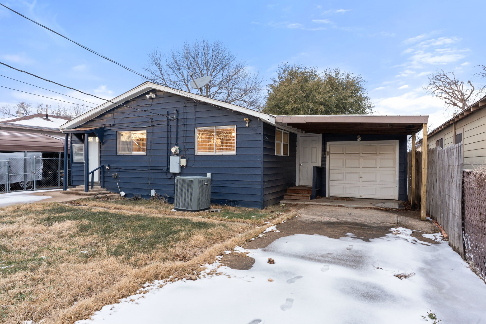 5729 Blackmore Avenue Fort Worth TX 76107