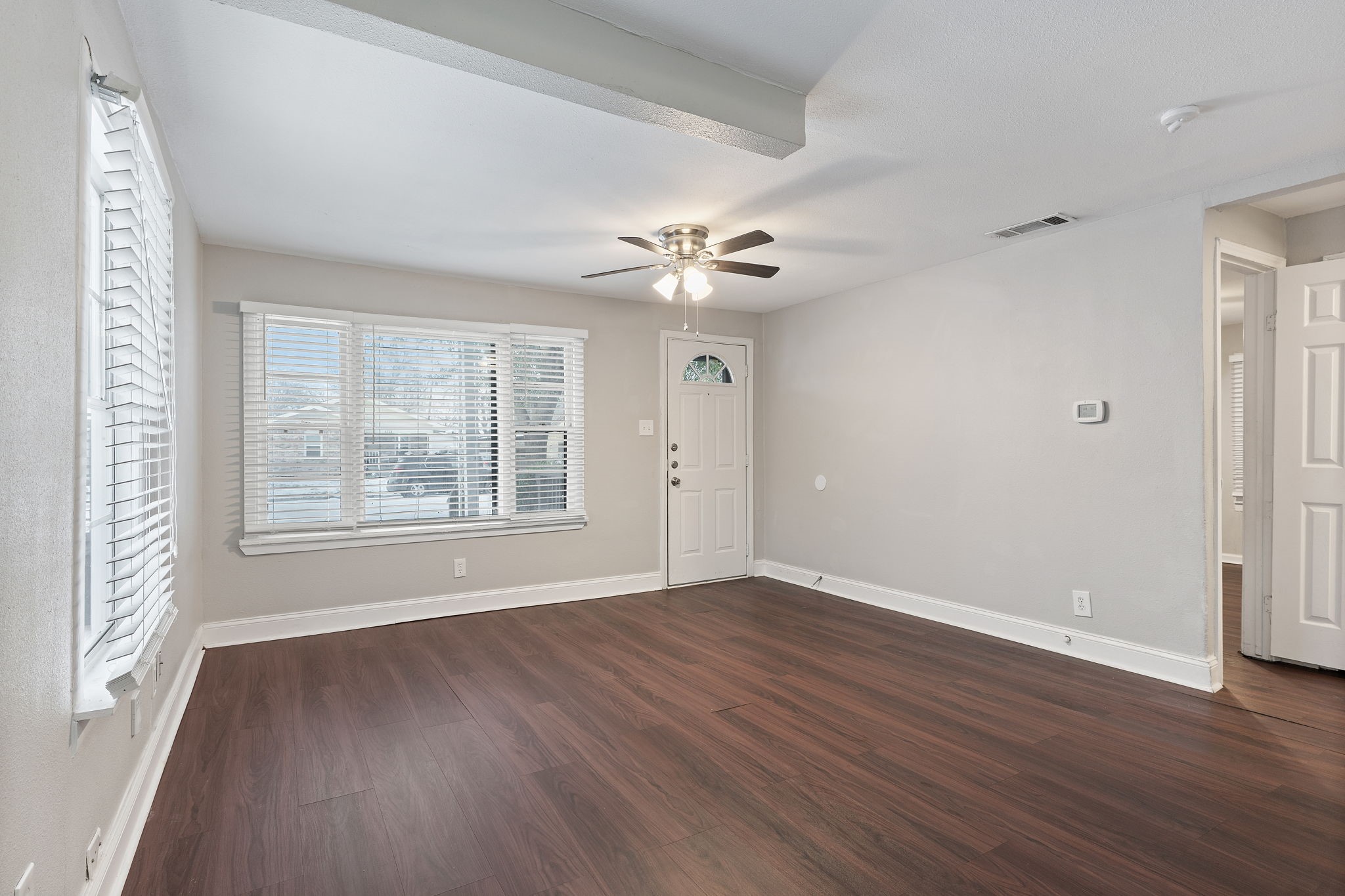 5729 Blackmore Avenue Fort Worth TX 76107