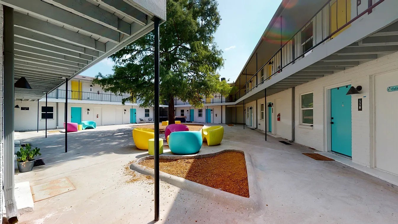 321 E 8th Street Dallas TX 75203