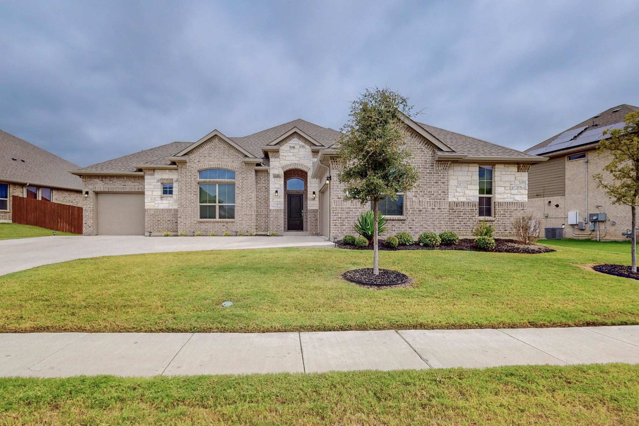 3664 Rainwater Trail Grand Prairie TX 76065