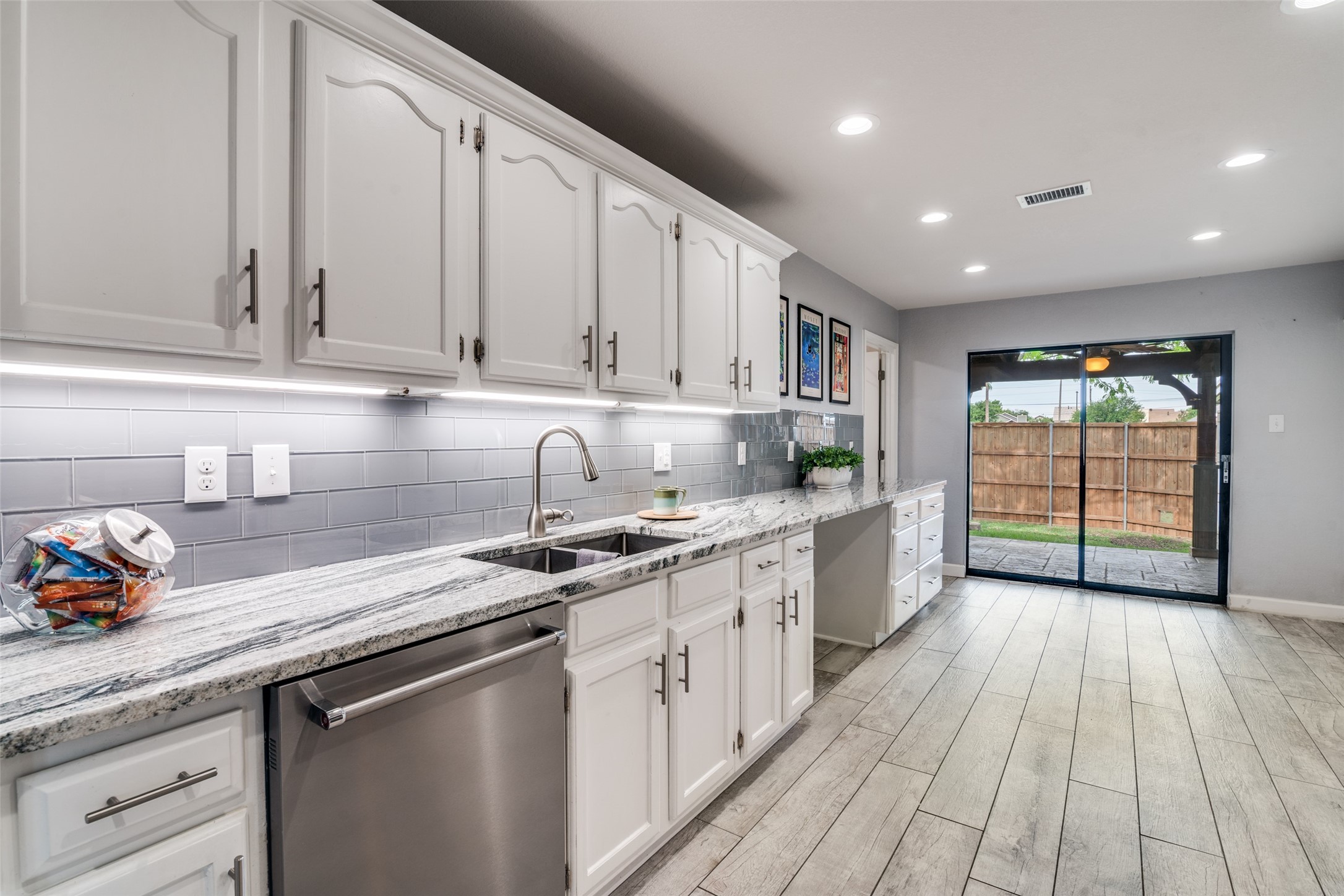 2334 Angel Fire Drive Garland TX 75044