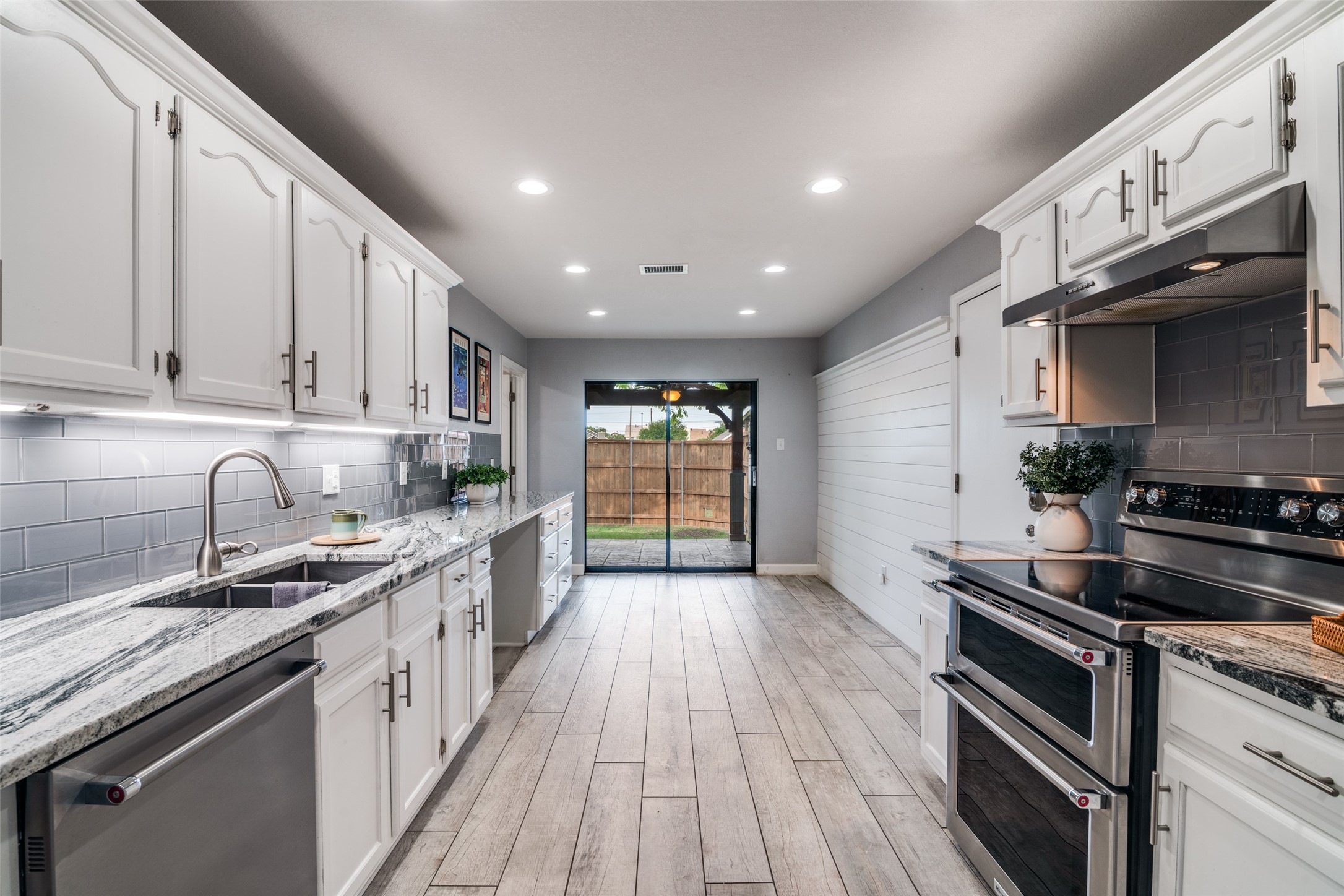 2334 Angel Fire Drive Garland TX 75044