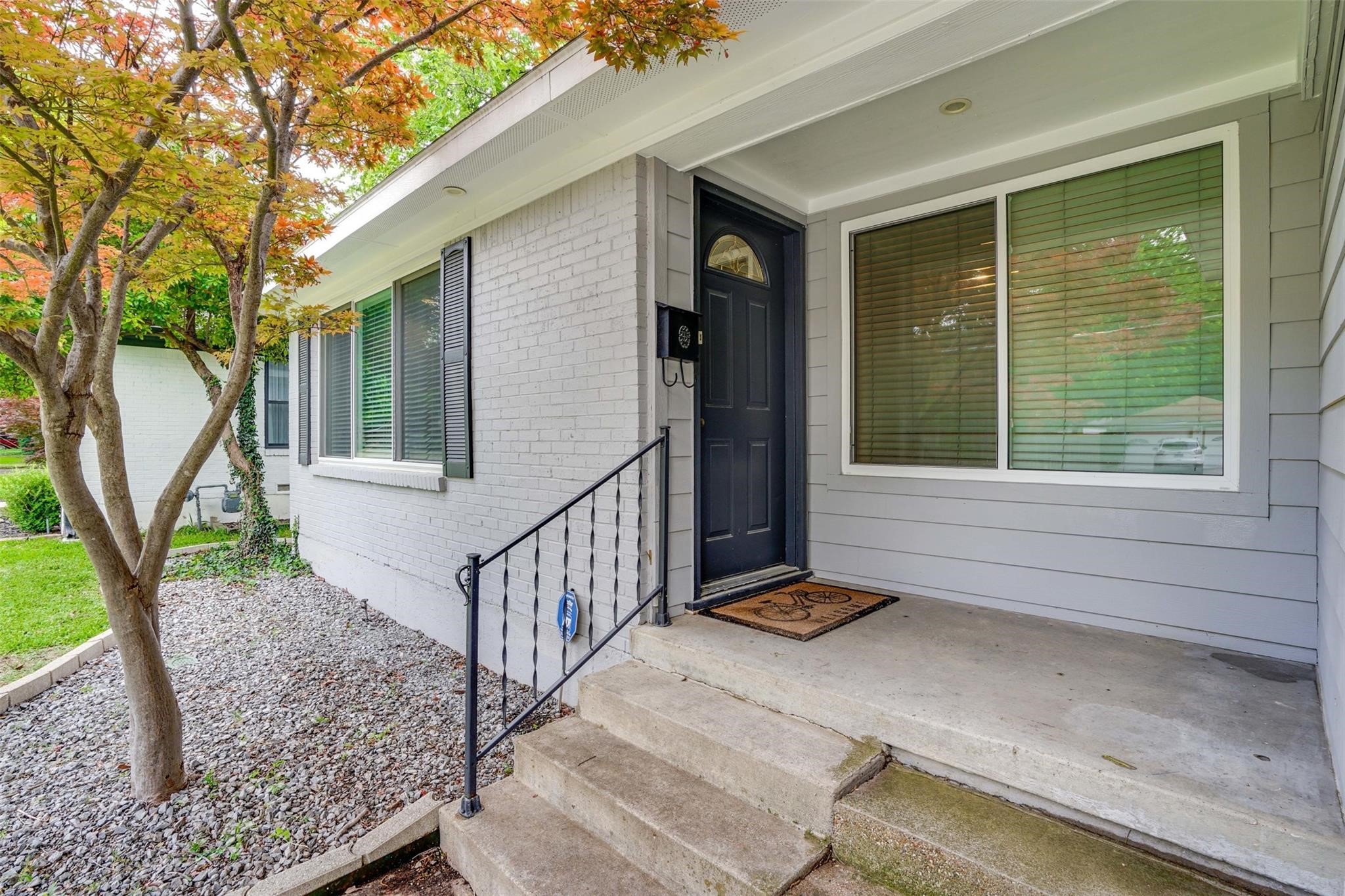 2140 Springhill Drive Dallas TX 75228