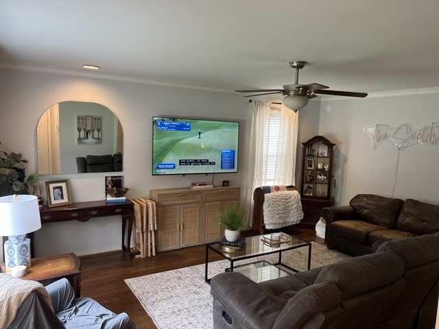 2140 Springhill Drive Dallas TX 75228