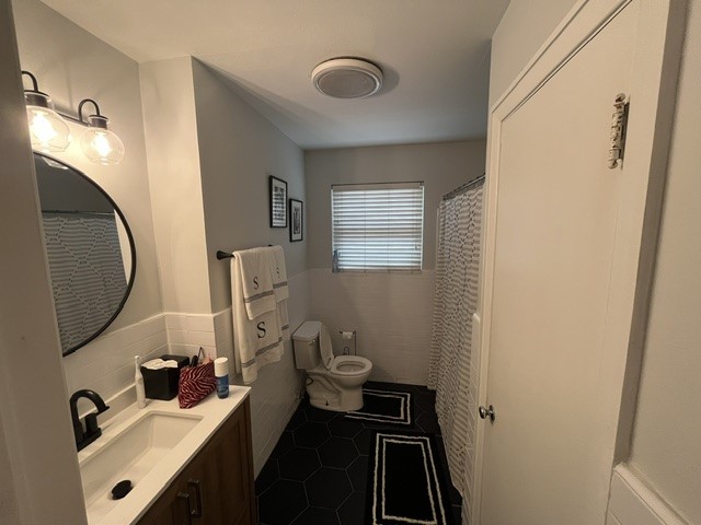 2140 Springhill Drive Dallas TX 75228