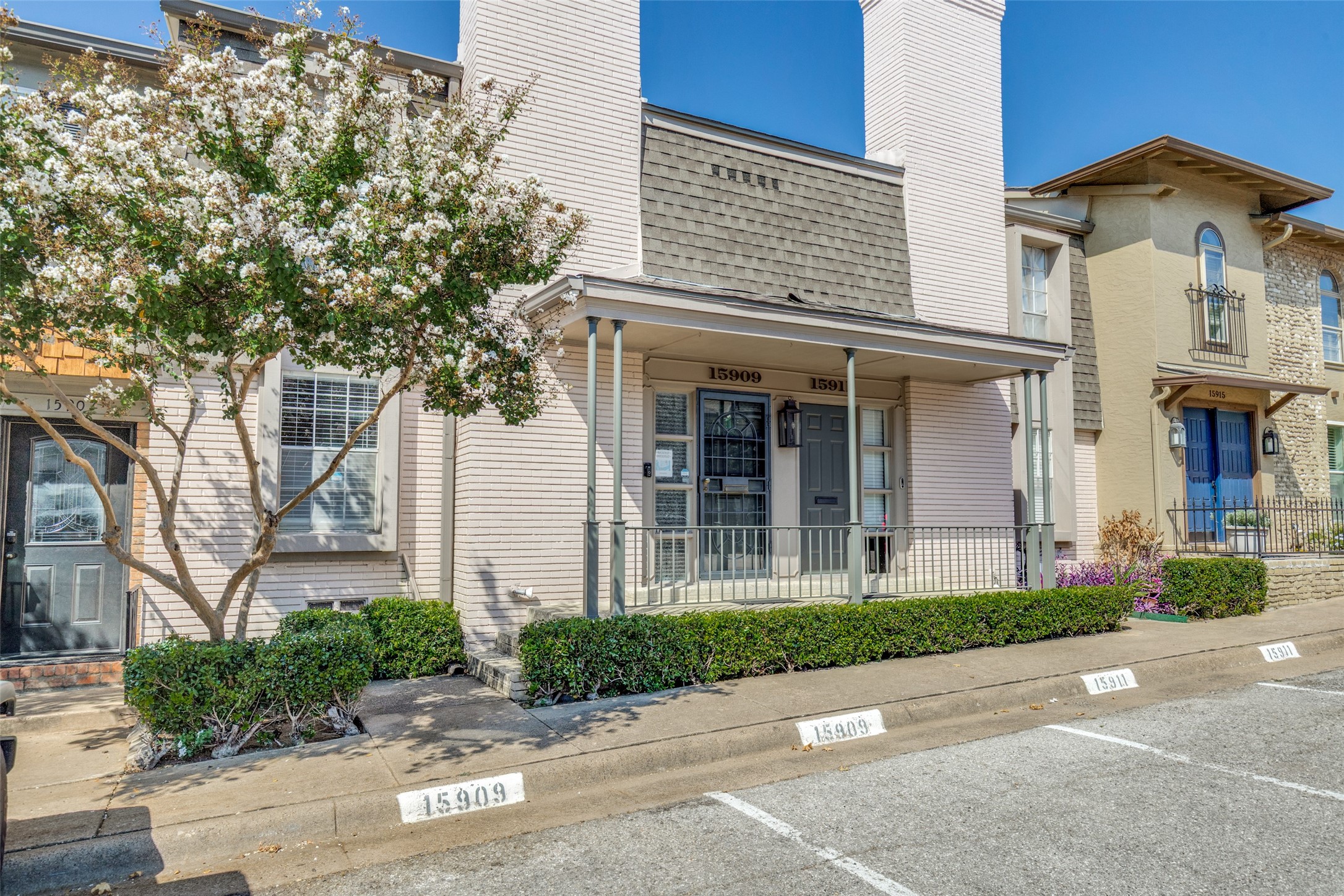 15909 Archwood Lane Dallas TX 75248