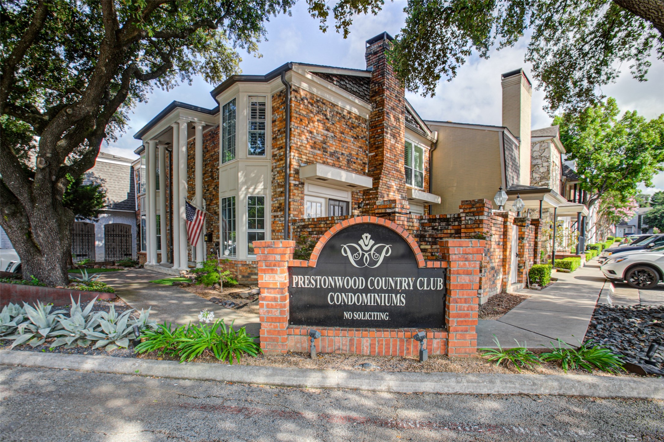 15909 Archwood Lane Dallas TX 75248