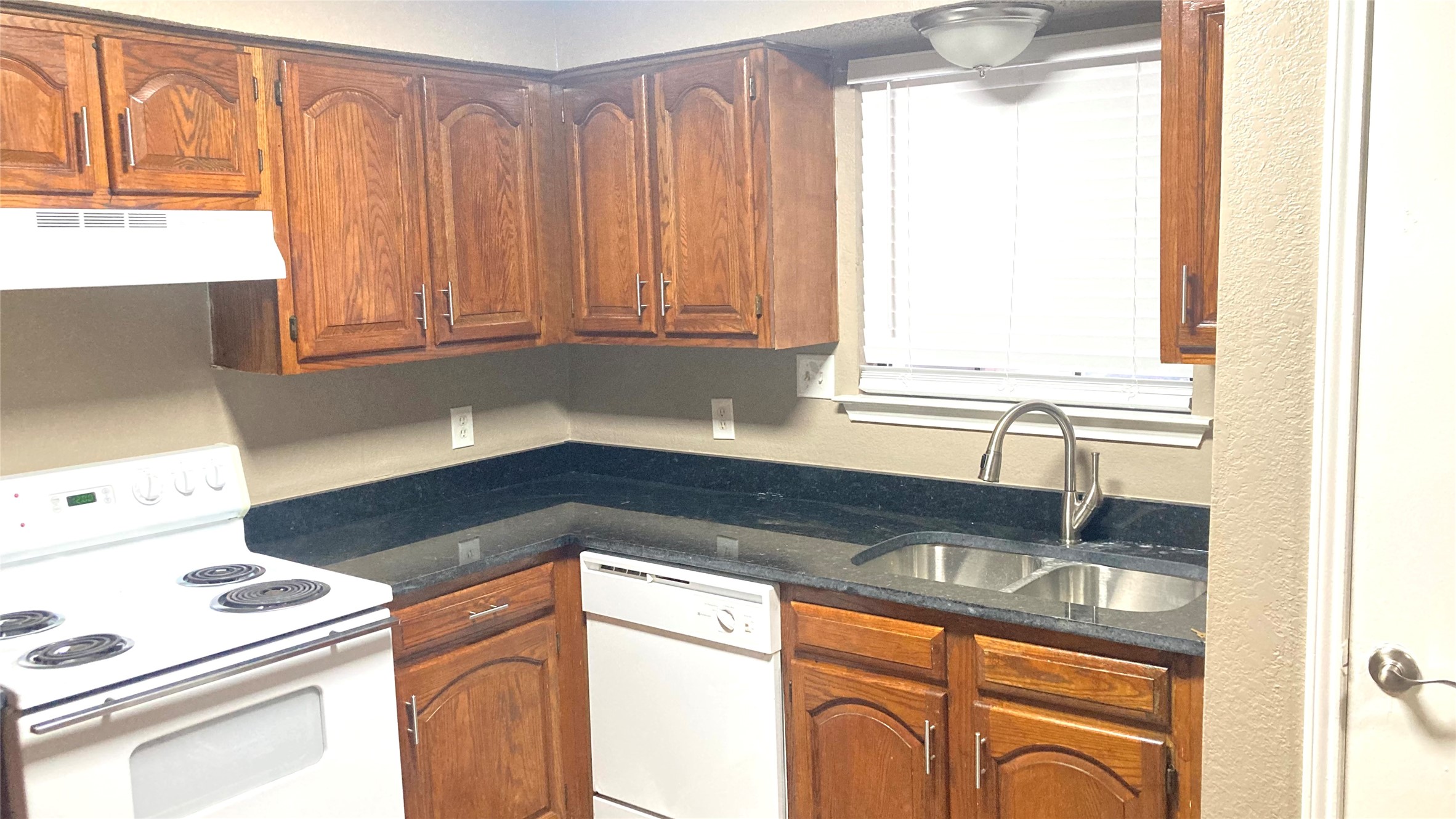 10613 Flamewood Drive Fort Worth TX 76140