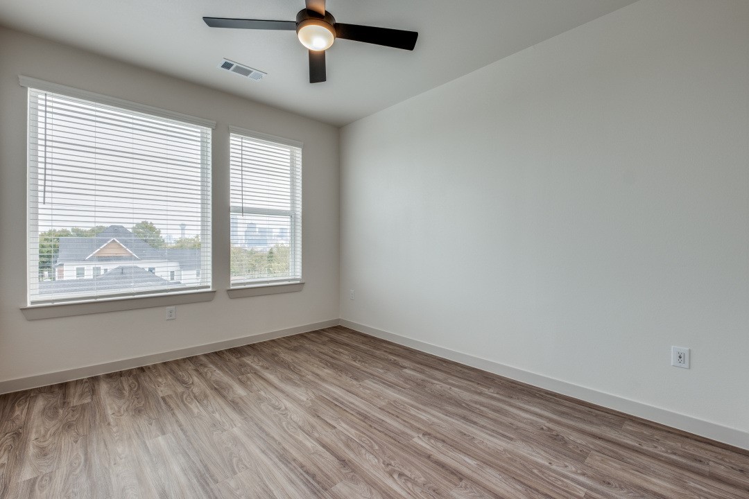 624 N Lancaster Avenue Dallas TX 75203