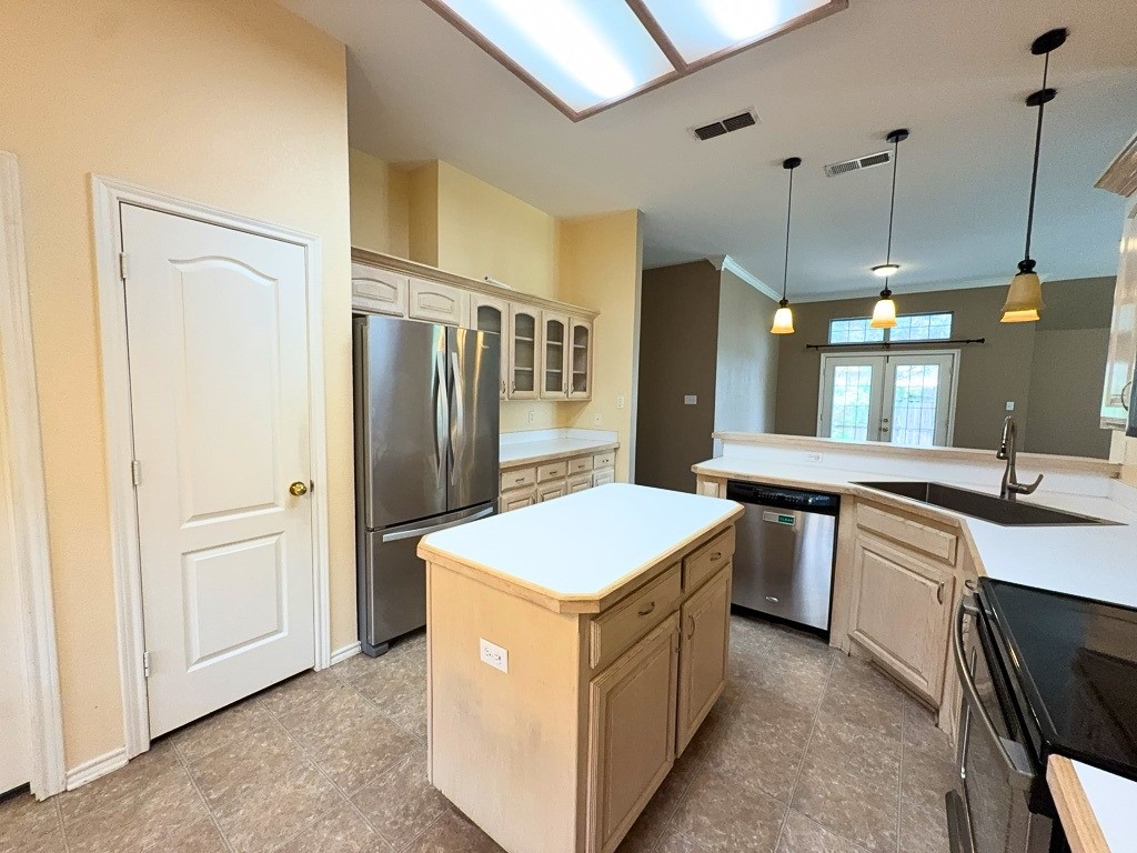 9091 San Joaquin Trail Fort Worth TX 76118