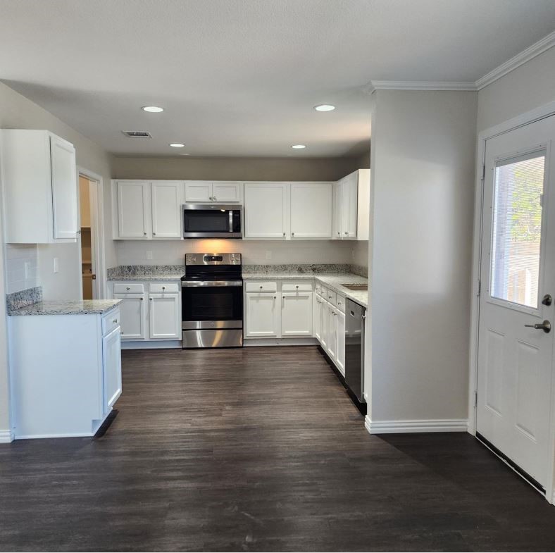 715 Daughters Drive Burleson TX 76028