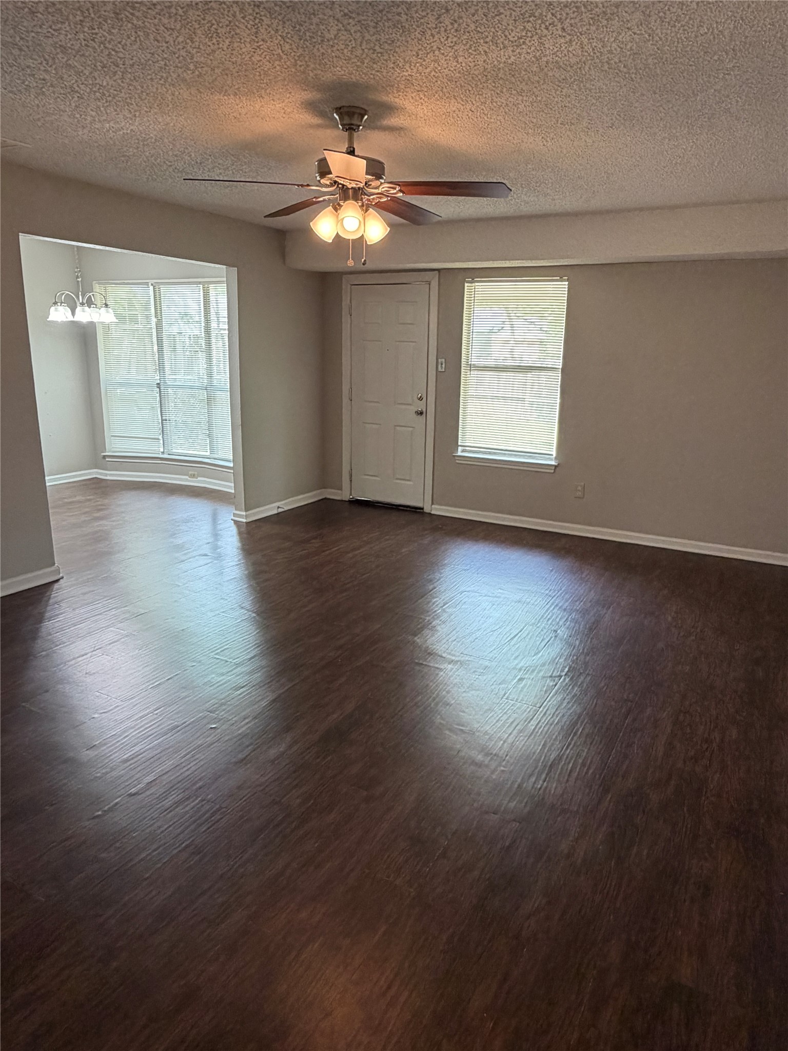 107 Hidalgo Lane Arlington TX 76014