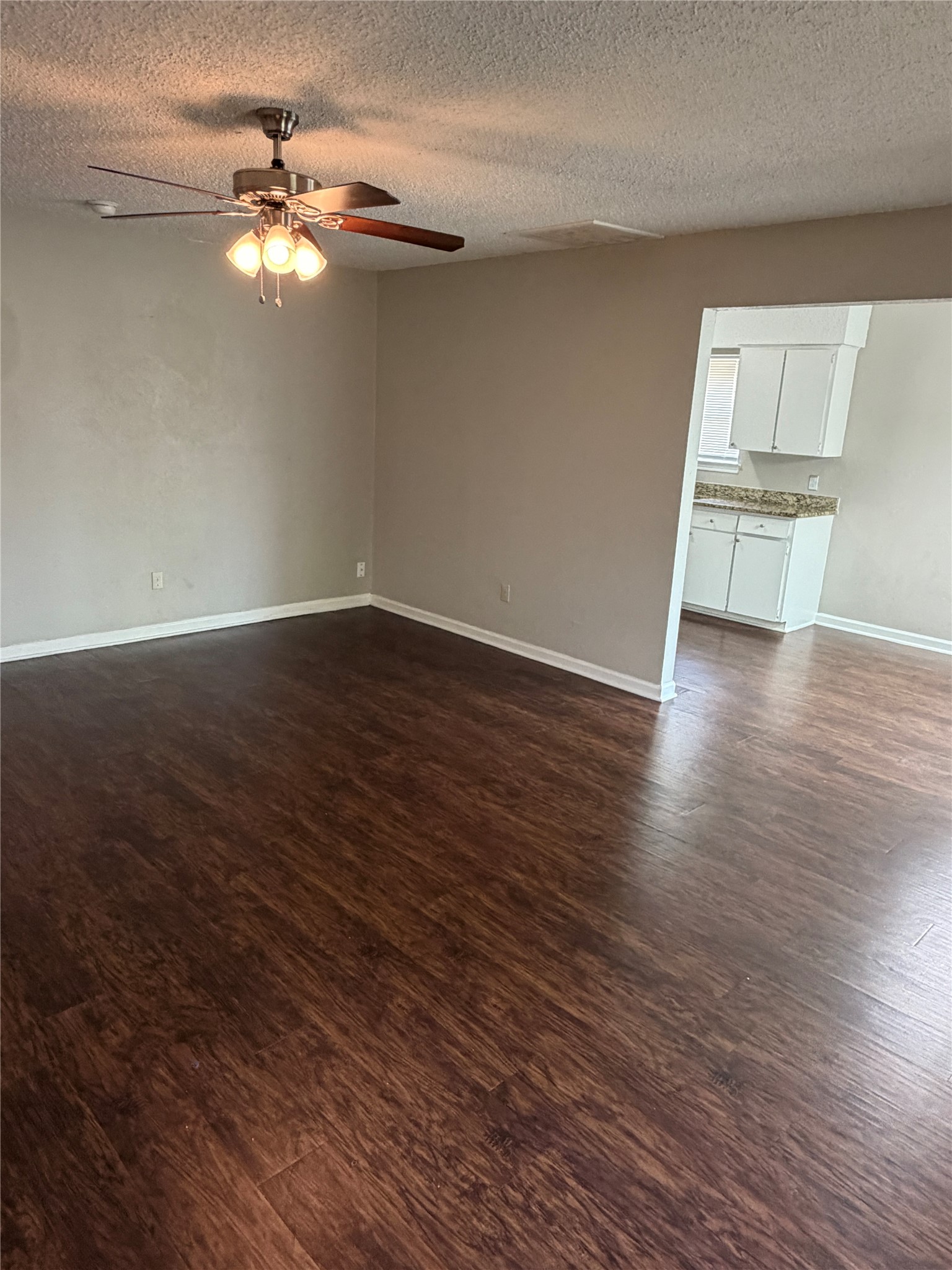 107 Hidalgo Lane Arlington TX 76014