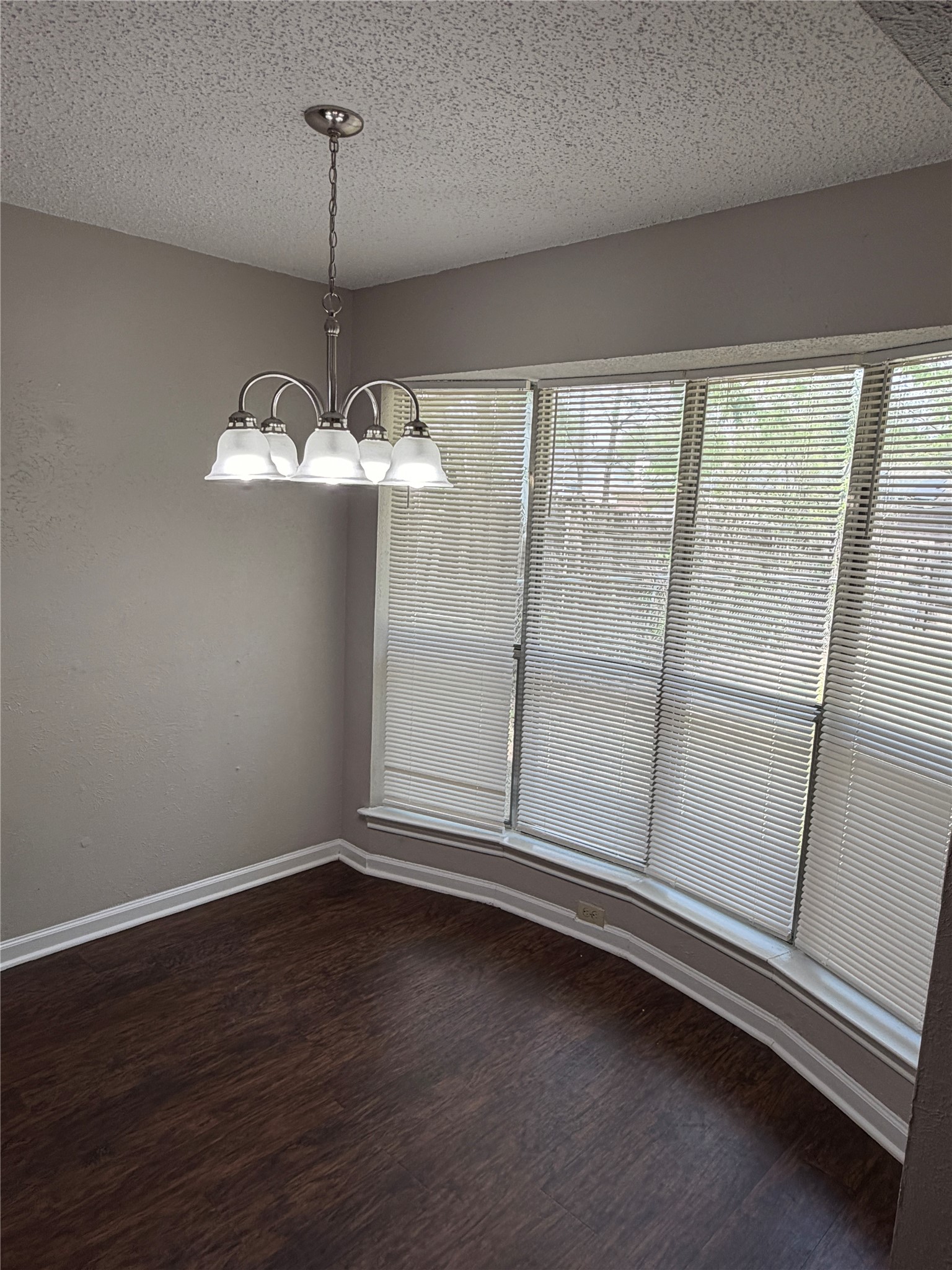 107 Hidalgo Lane Arlington TX 76014