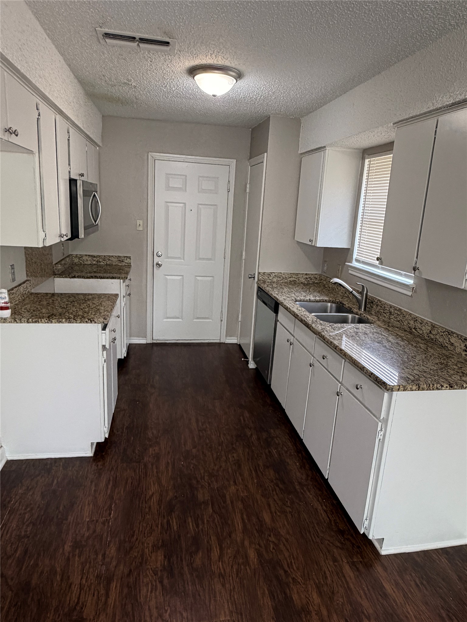 107 Hidalgo Lane Arlington TX 76014
