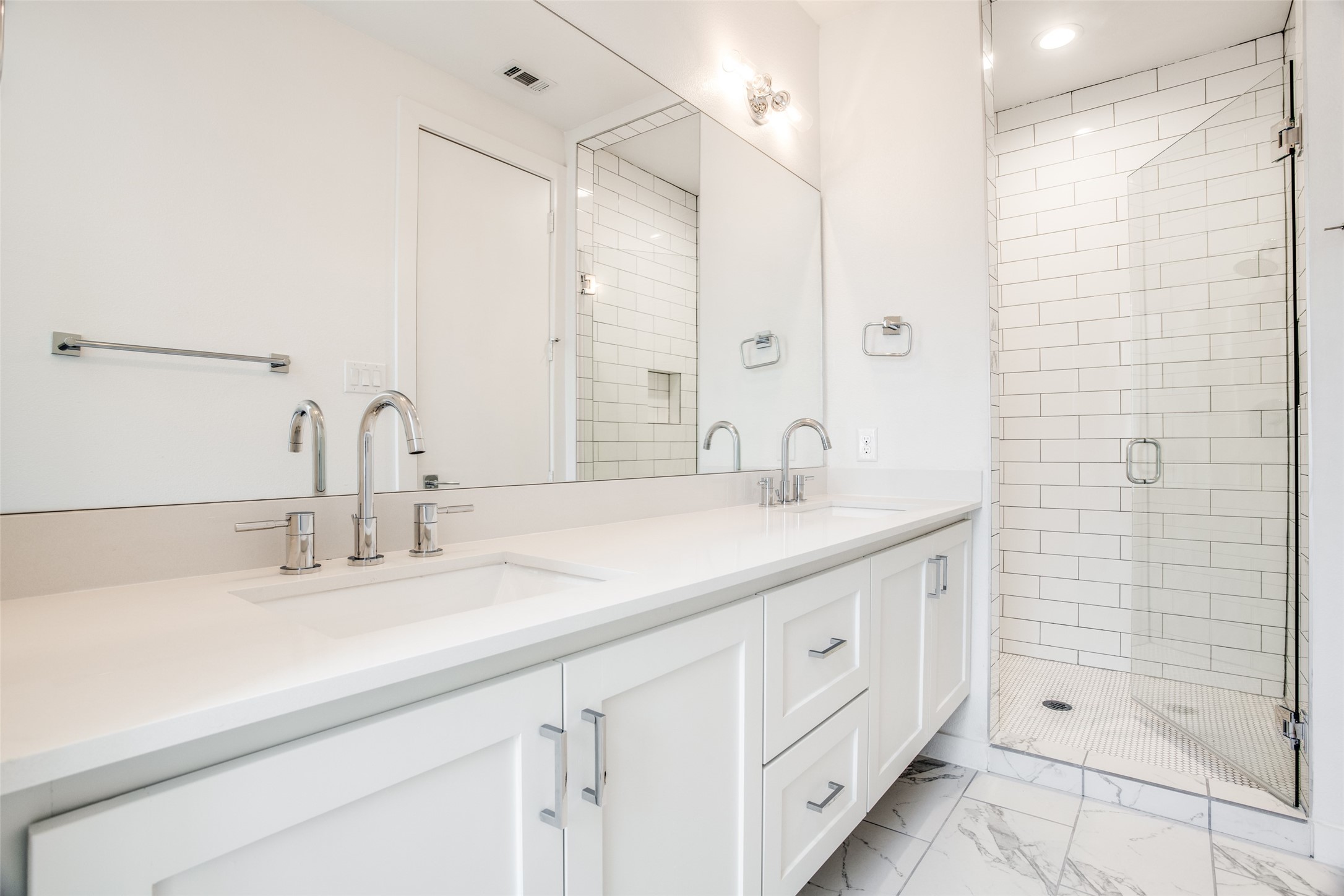 2180 Bennett Avenue Dallas TX 75206