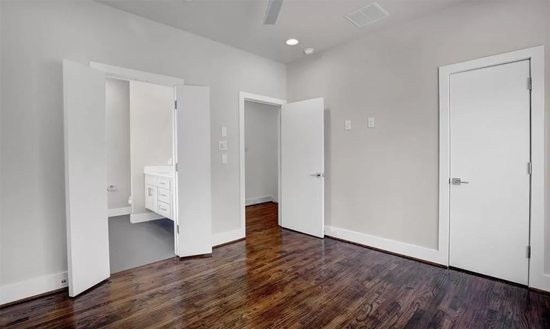 5604 Lindell Avenue Dallas TX 75206