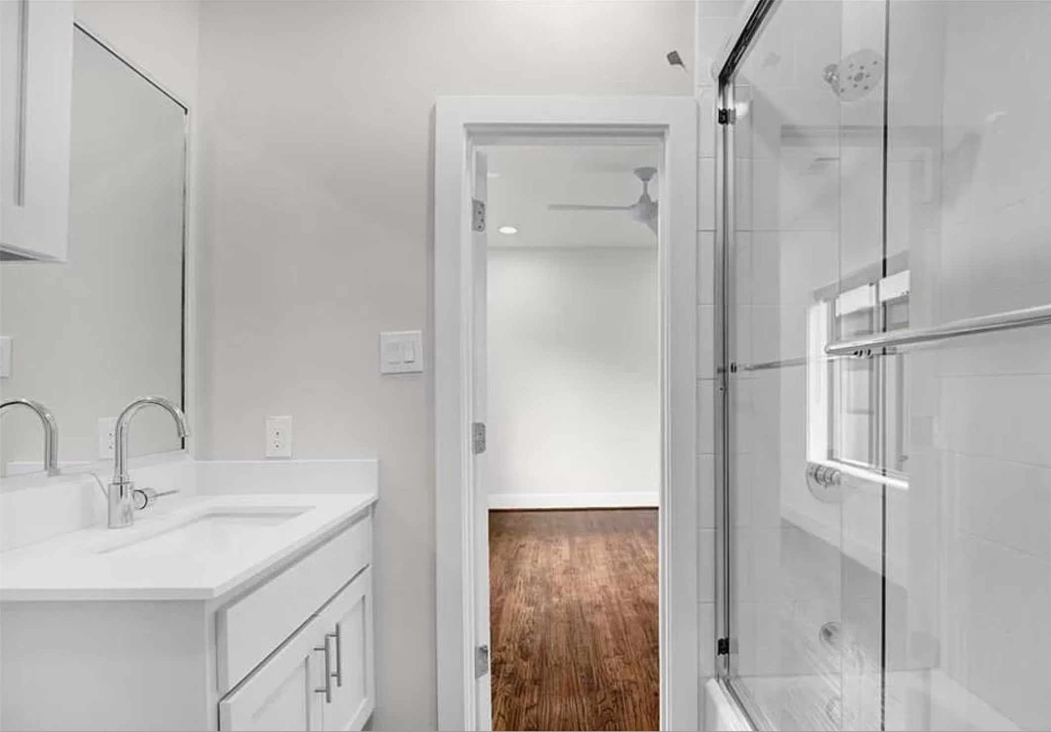 5604 Lindell Avenue Dallas TX 75206