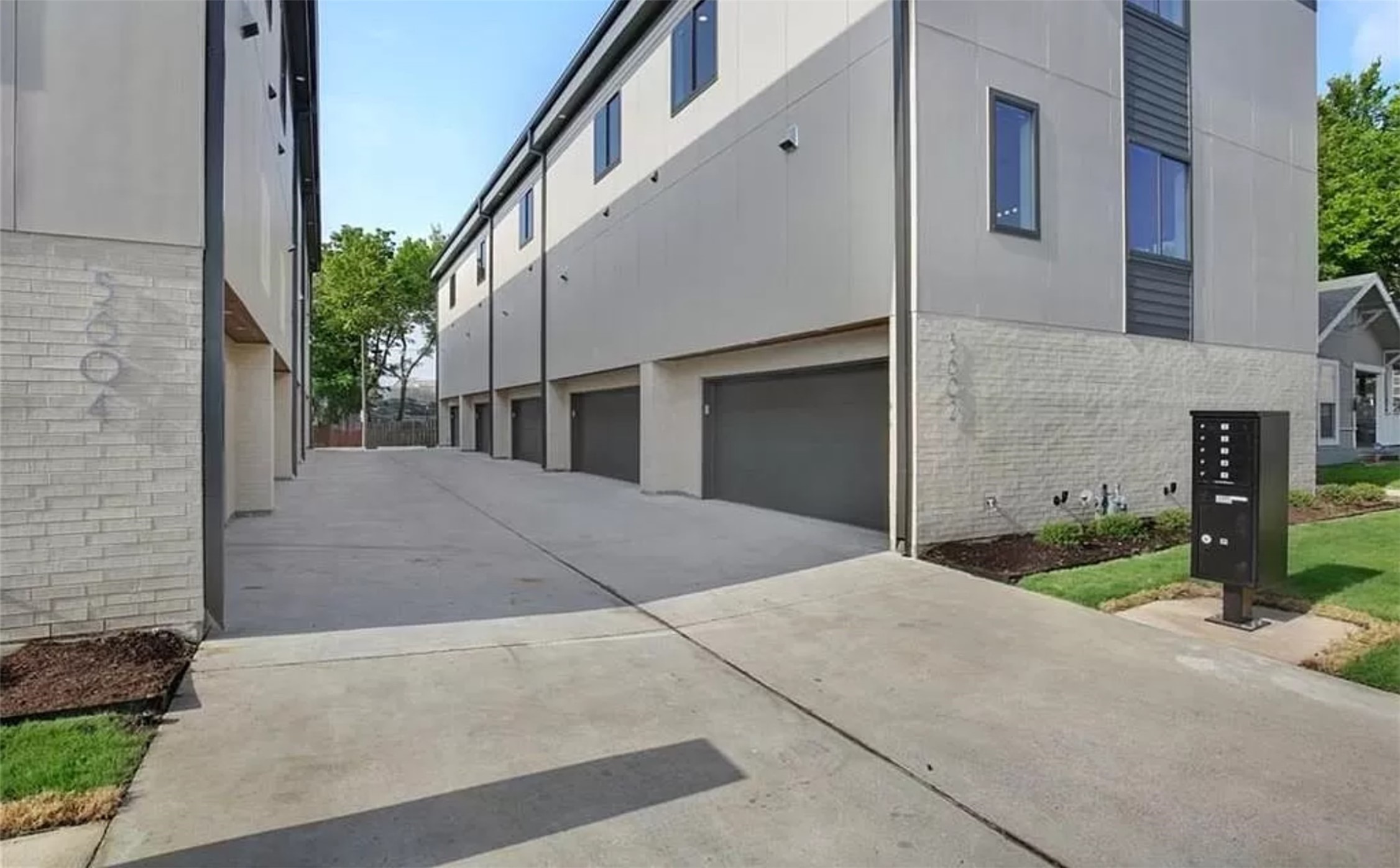 5604 Lindell Avenue Dallas TX 75206