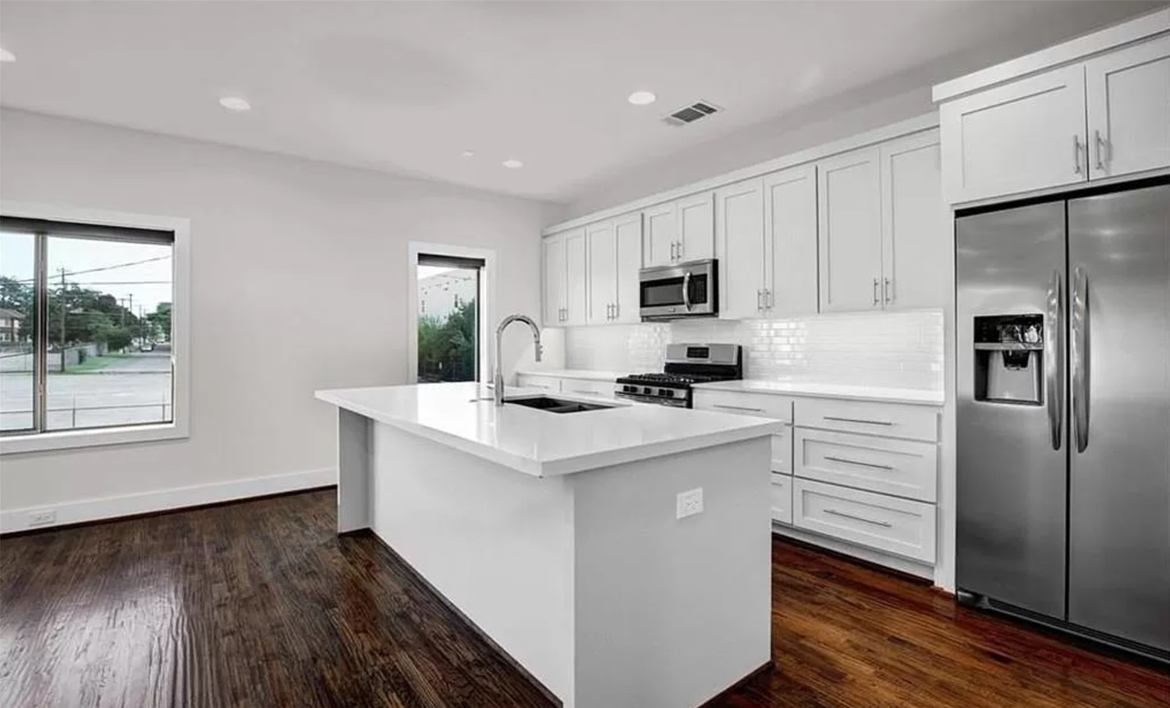 5604 Lindell Avenue Dallas TX 75206