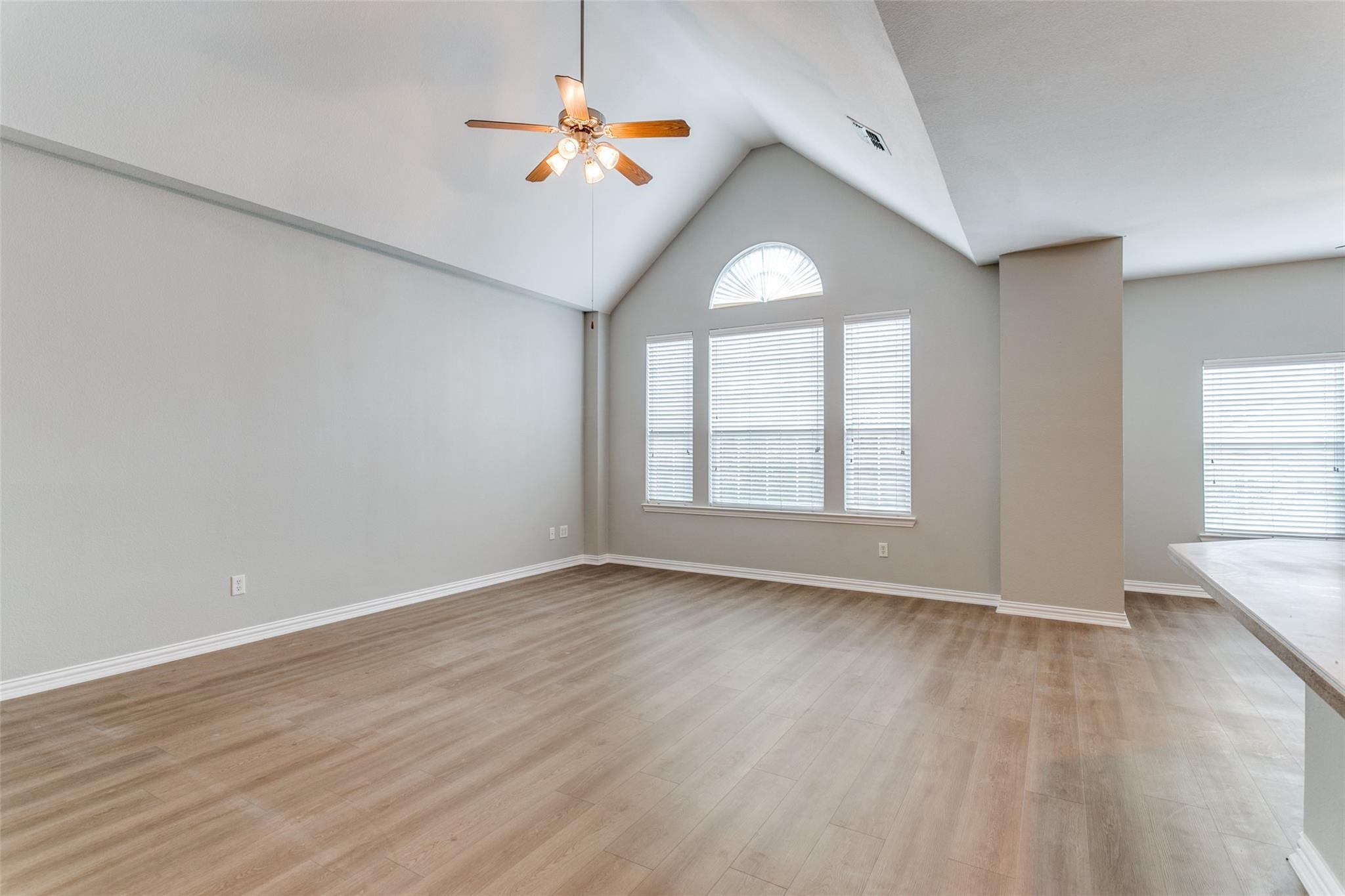 3725 Vienna Street Irving TX 75038