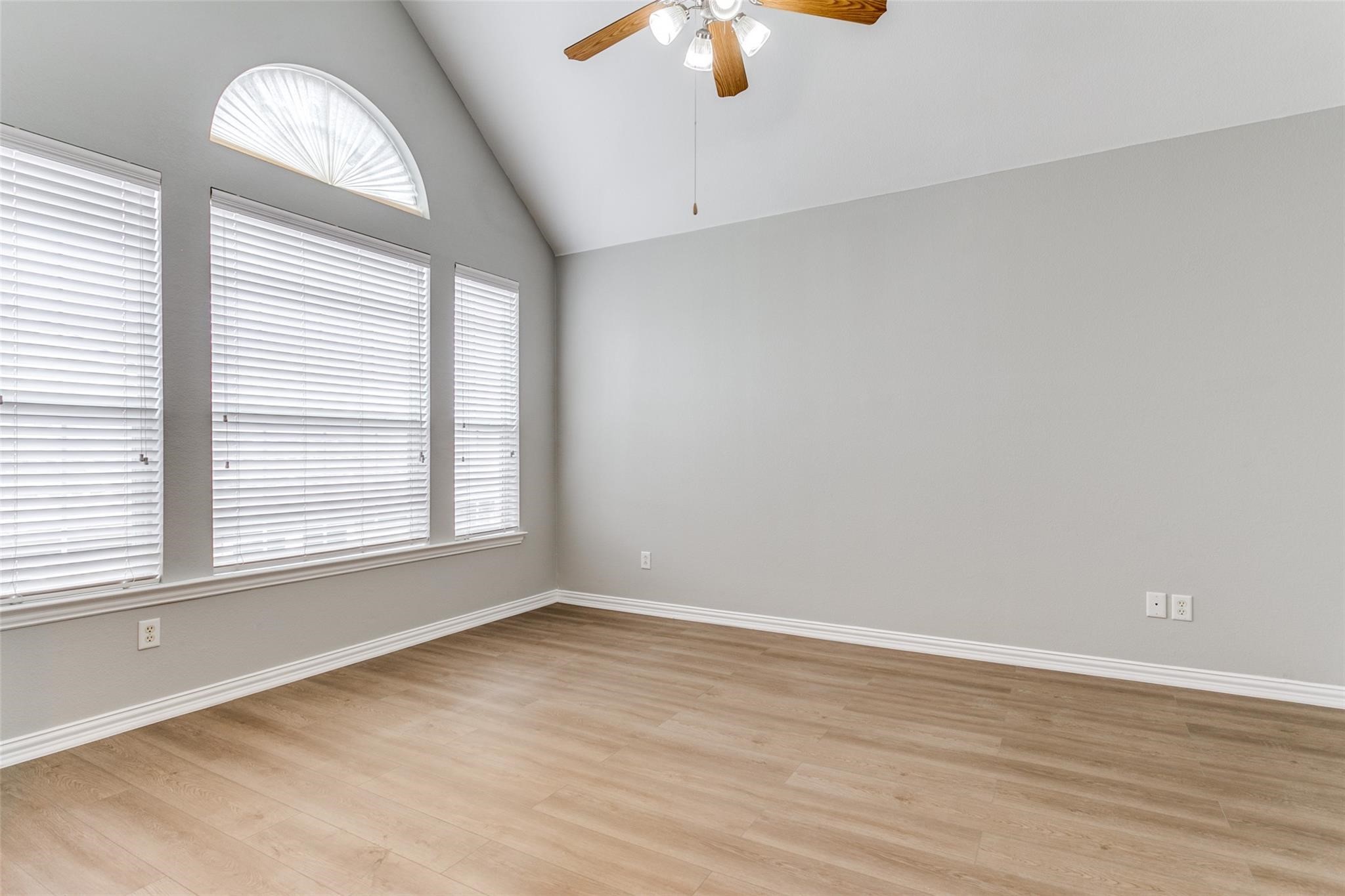 3725 Vienna Street Irving TX 75038