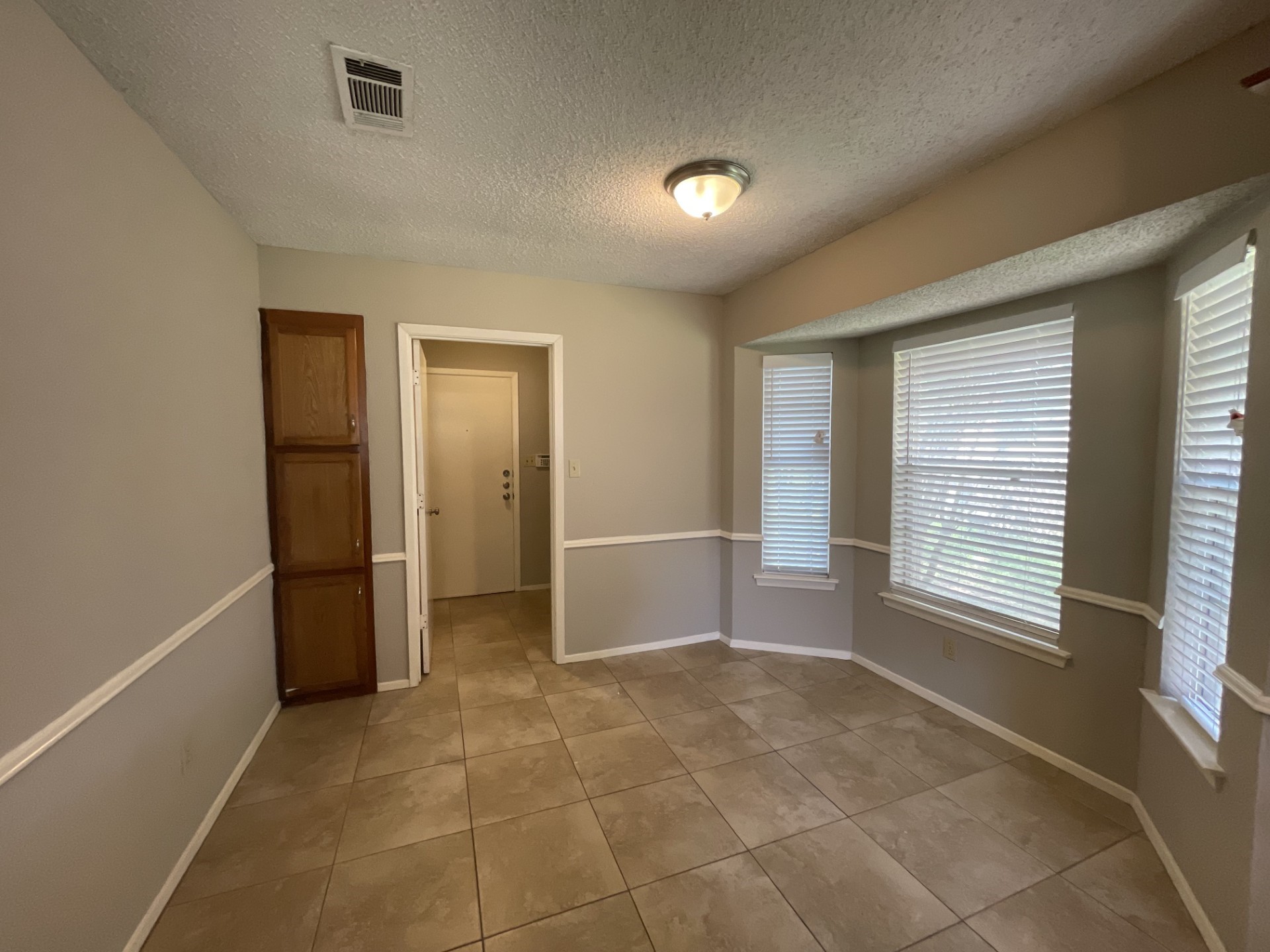 4607 Andalusia Trail Arlington TX 76017